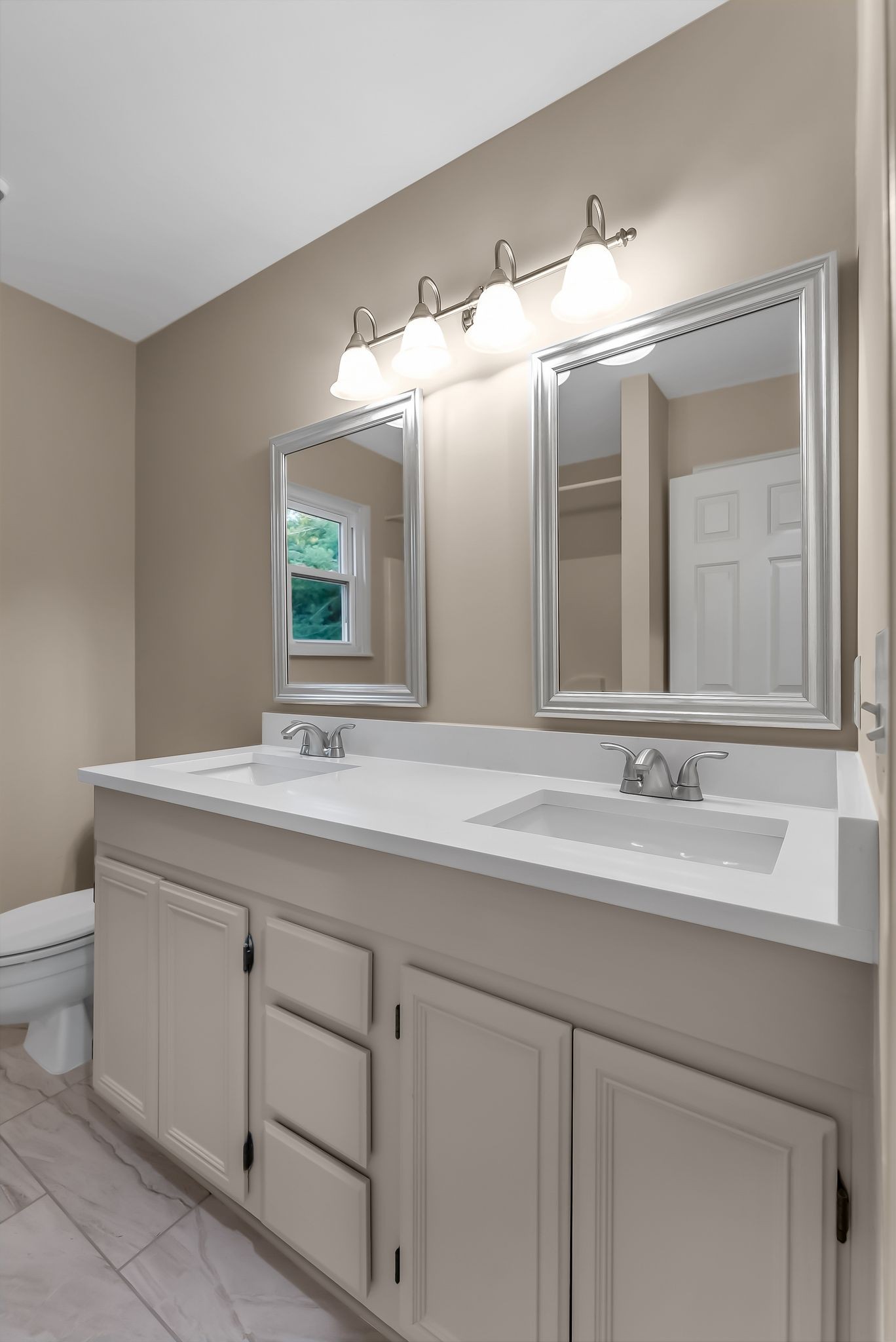 171 Clarendon Cir