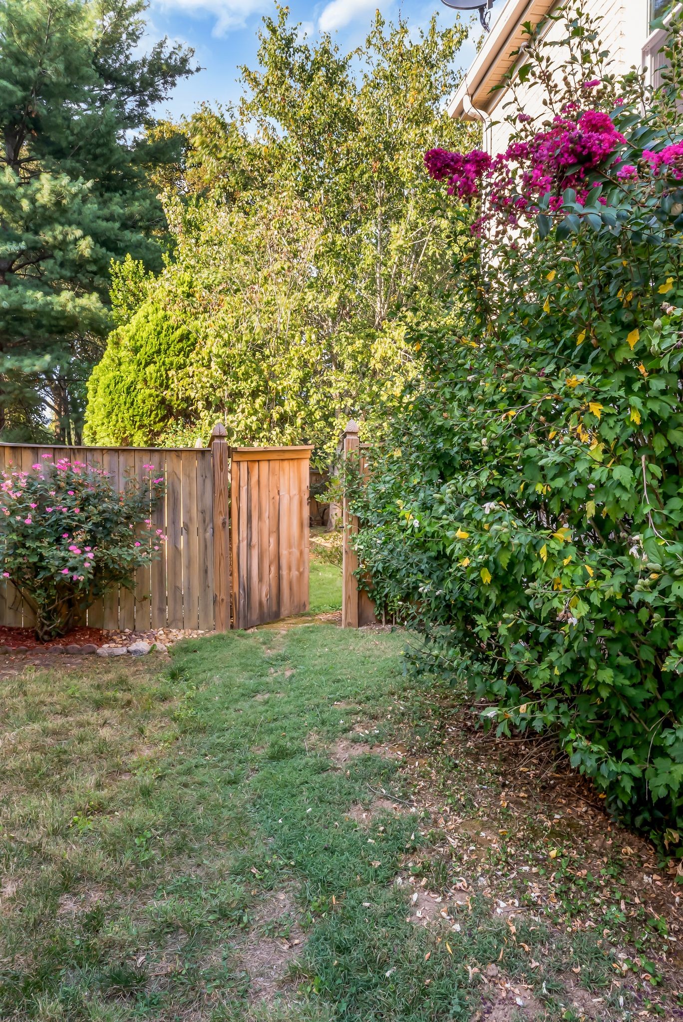 171 Clarendon Cir