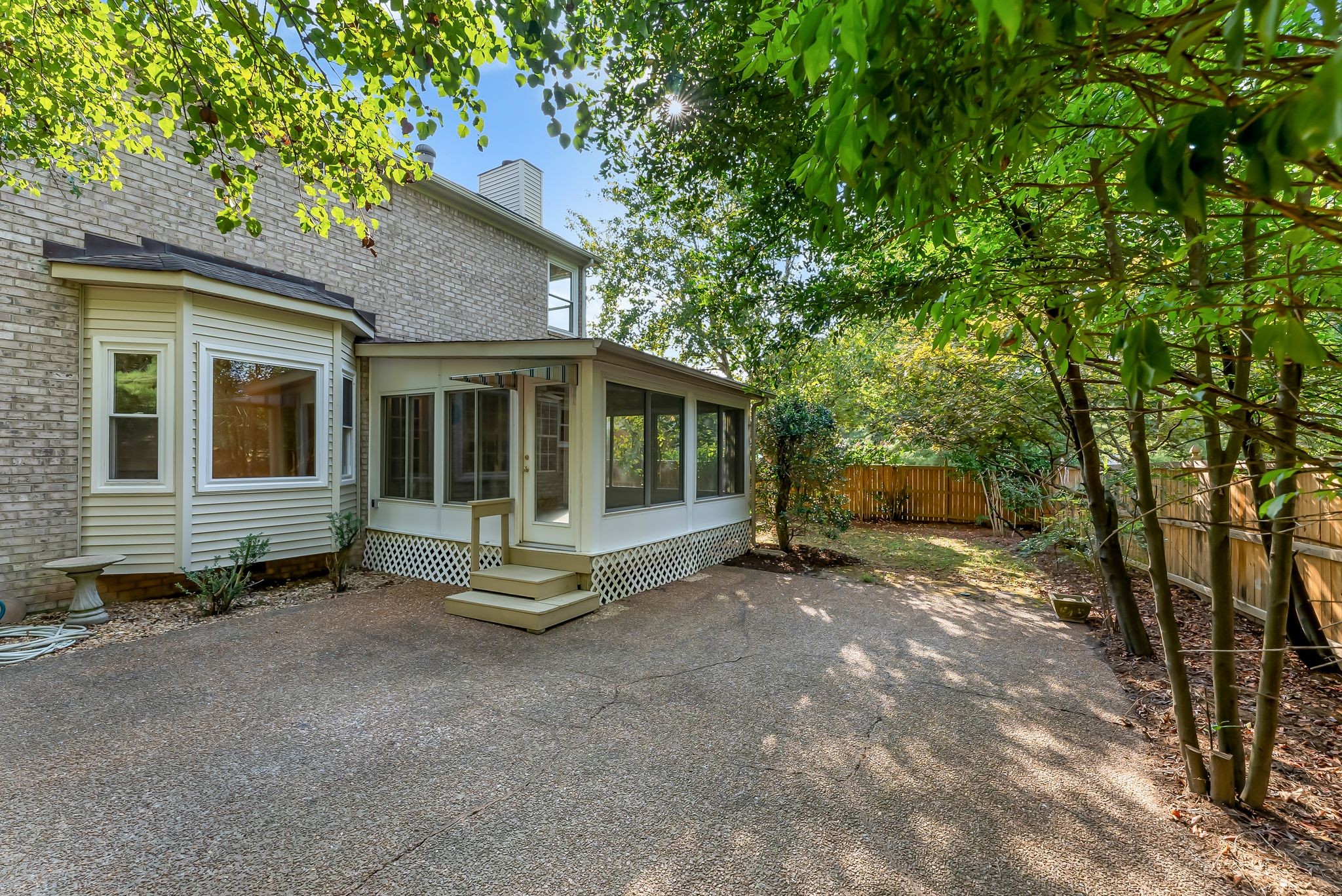 171 Clarendon Cir