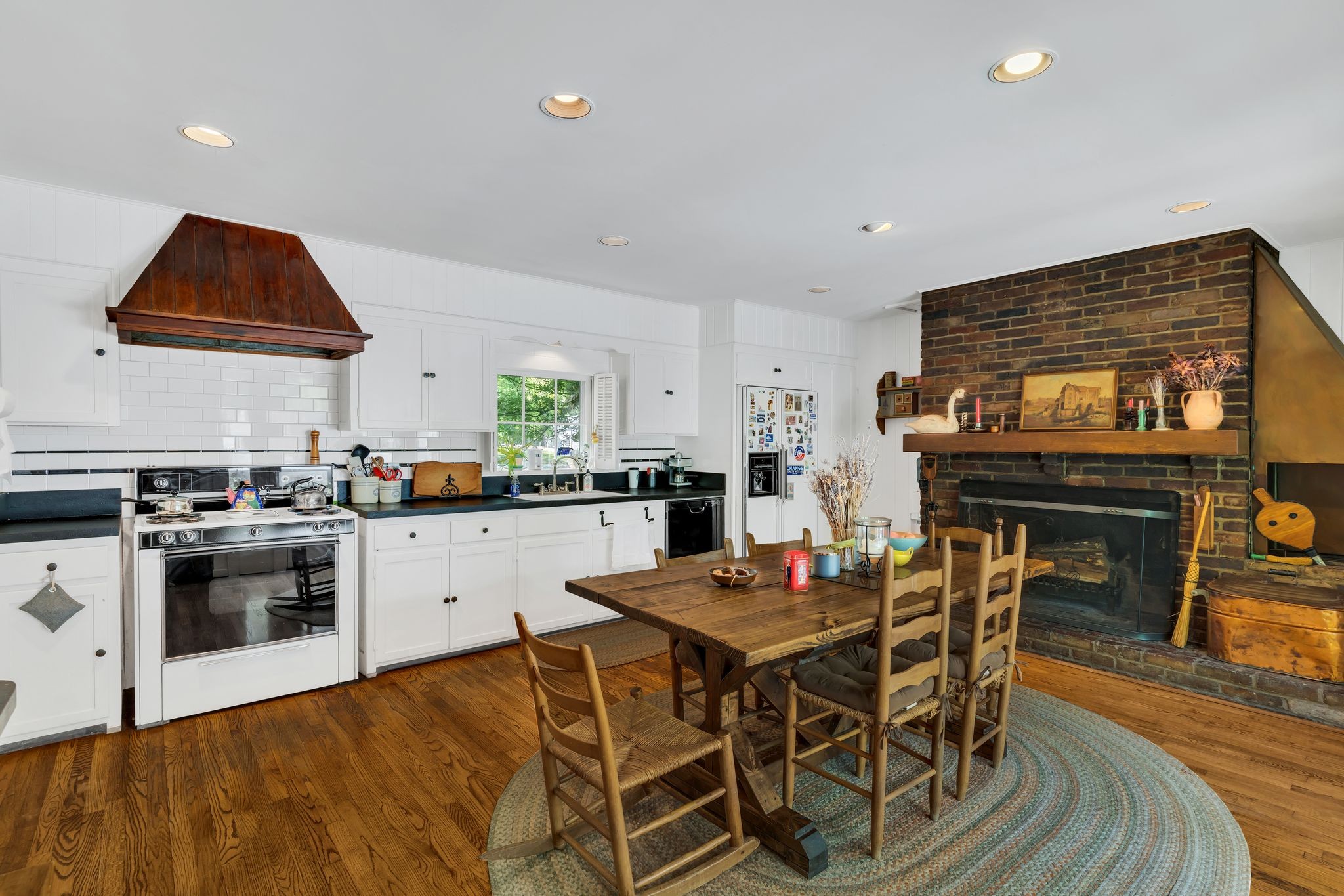 4316 Glen Eden Dr