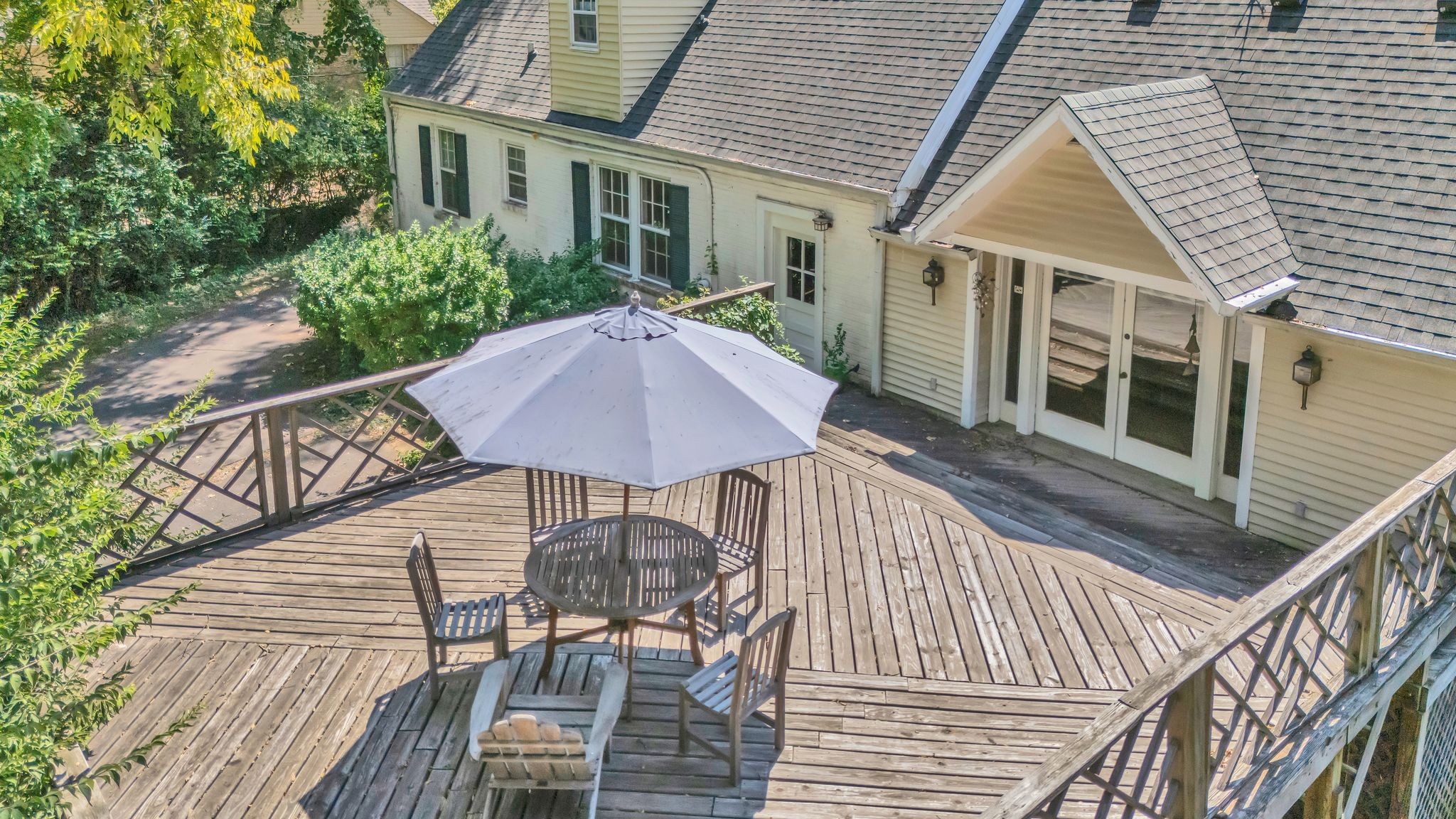 4316 Glen Eden Dr