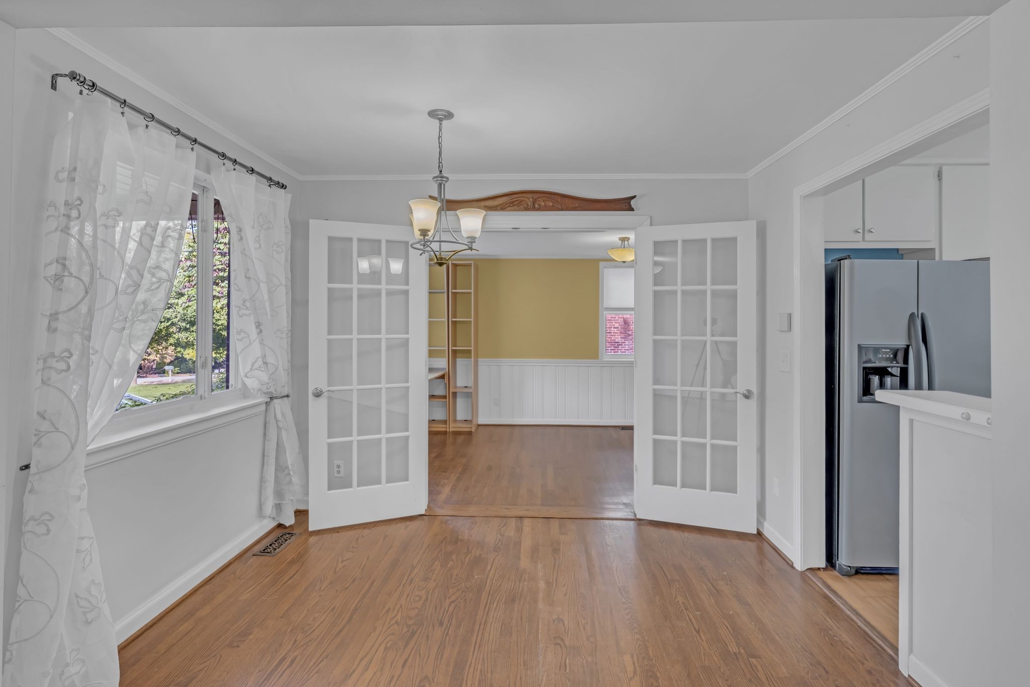 1501 Clifton Ln