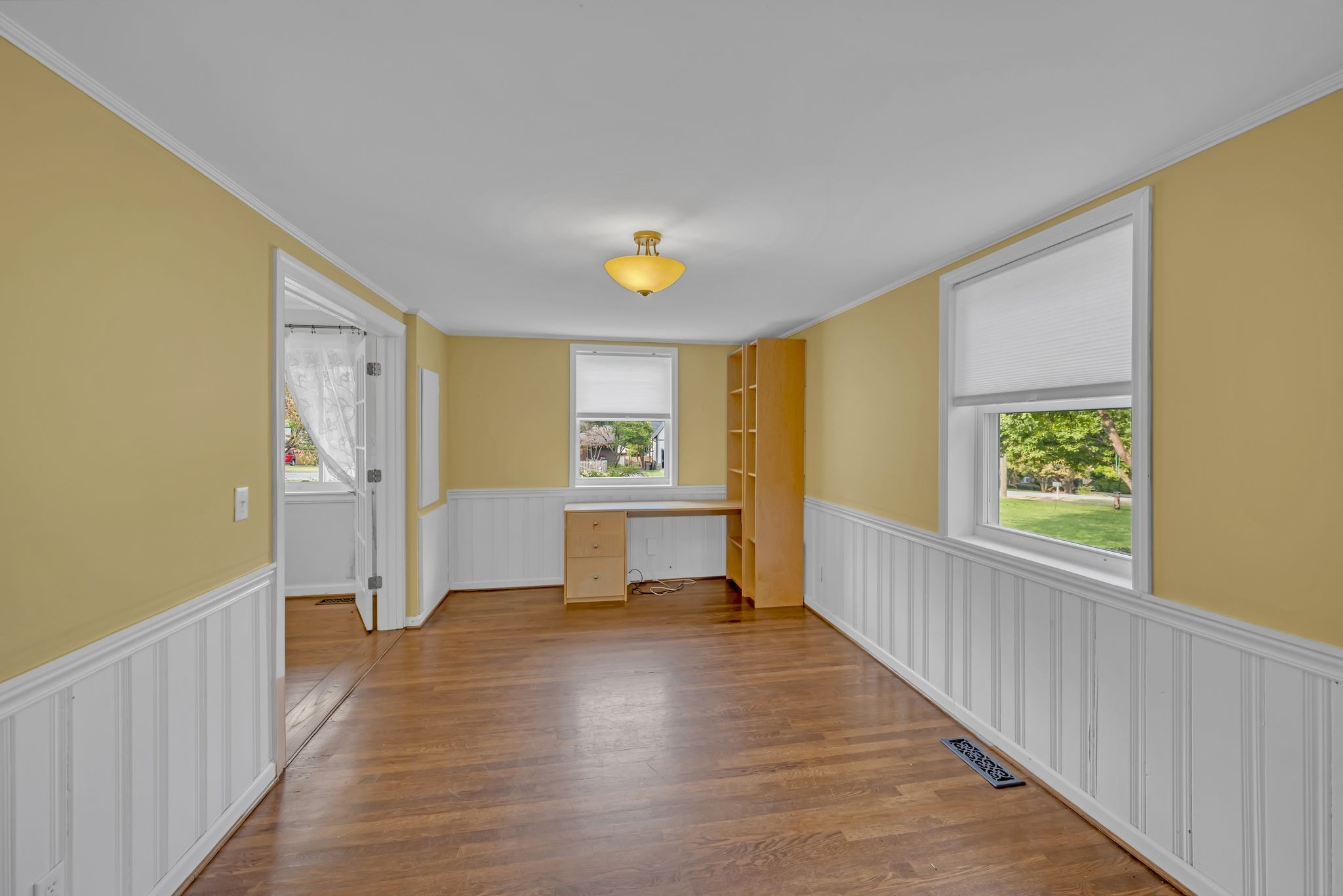 1501 Clifton Ln