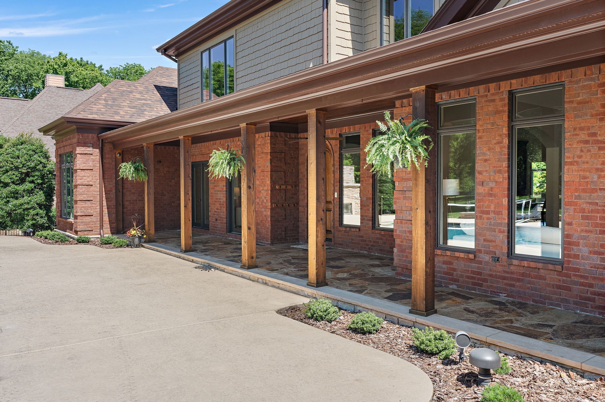 107 Steeplechase Ln