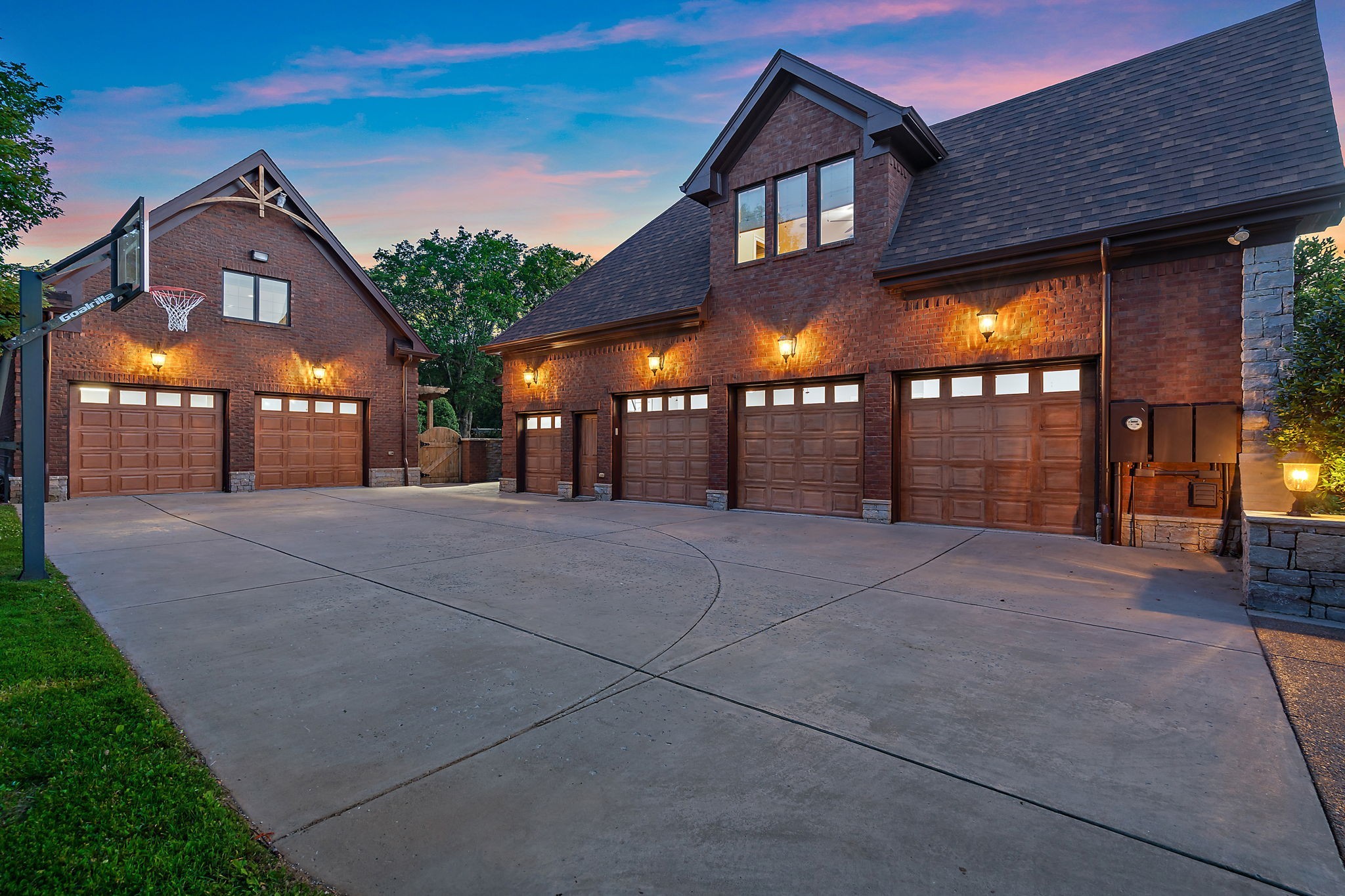 107 Steeplechase Ln