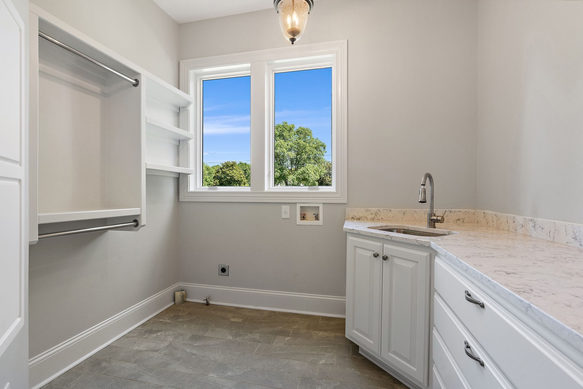 107 Steeplechase Ln