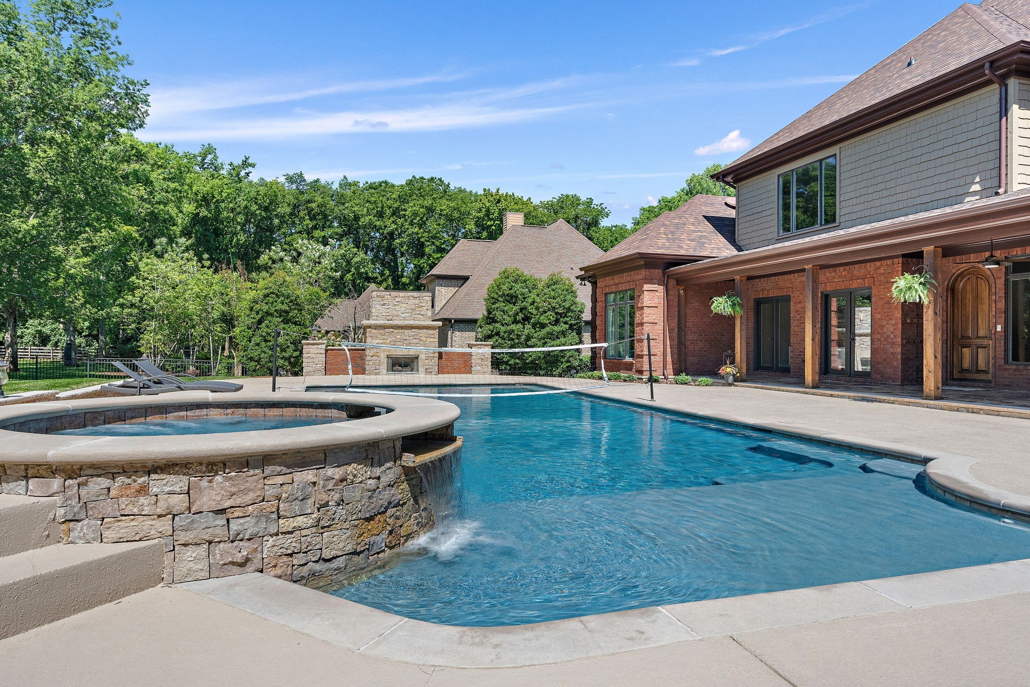 107 Steeplechase Ln