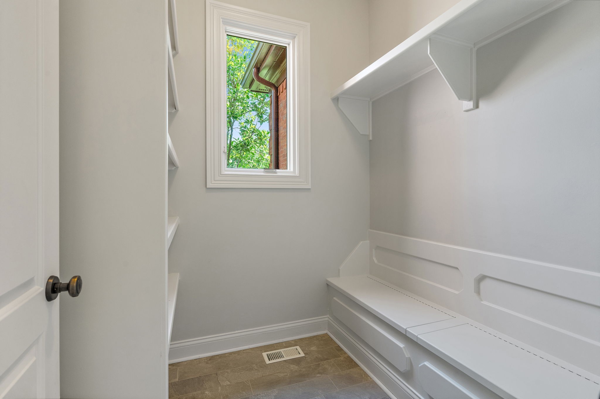 107 Steeplechase Ln