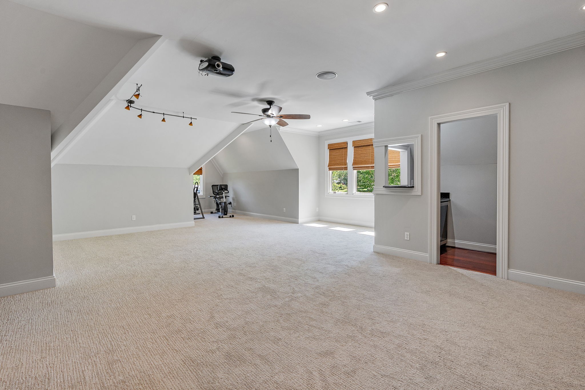 107 Steeplechase Ln