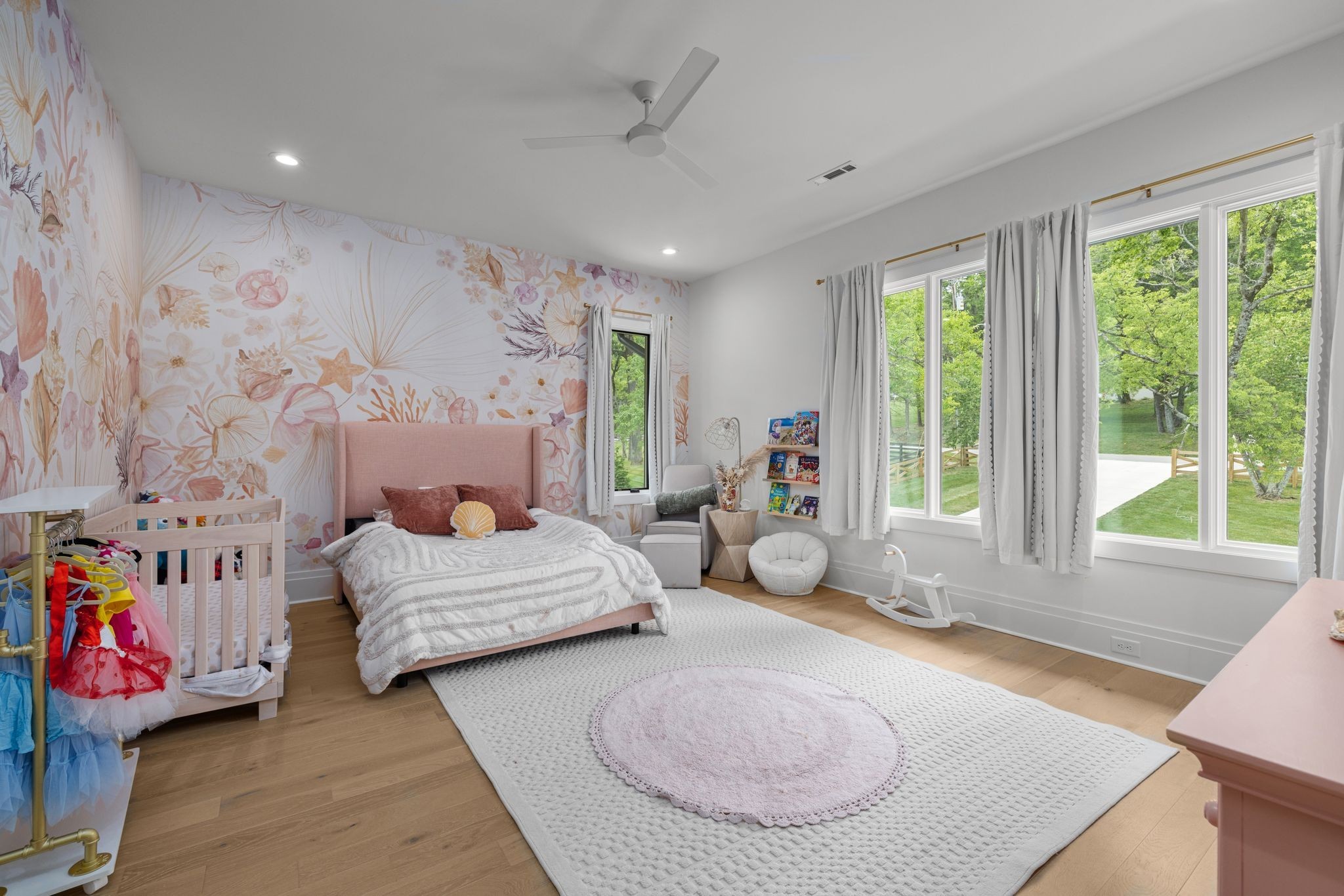 4612 Belmont Park Ter