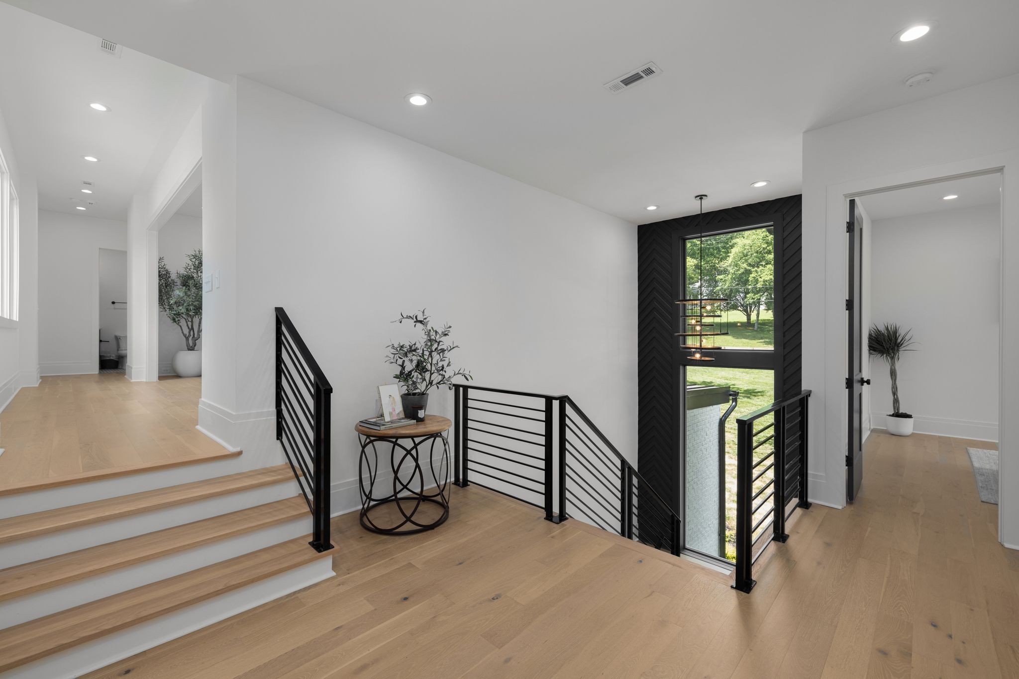 4612 Belmont Park Ter
