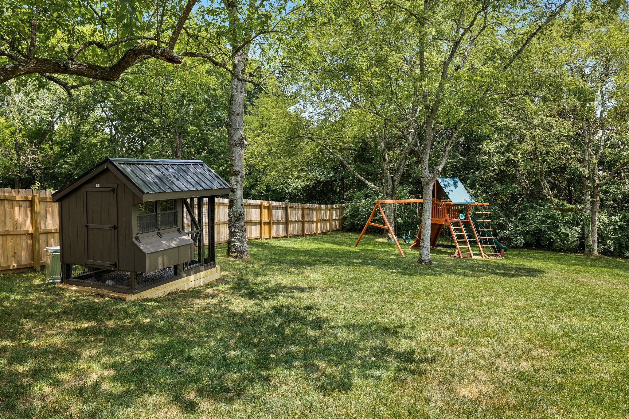 4612 Belmont Park Ter