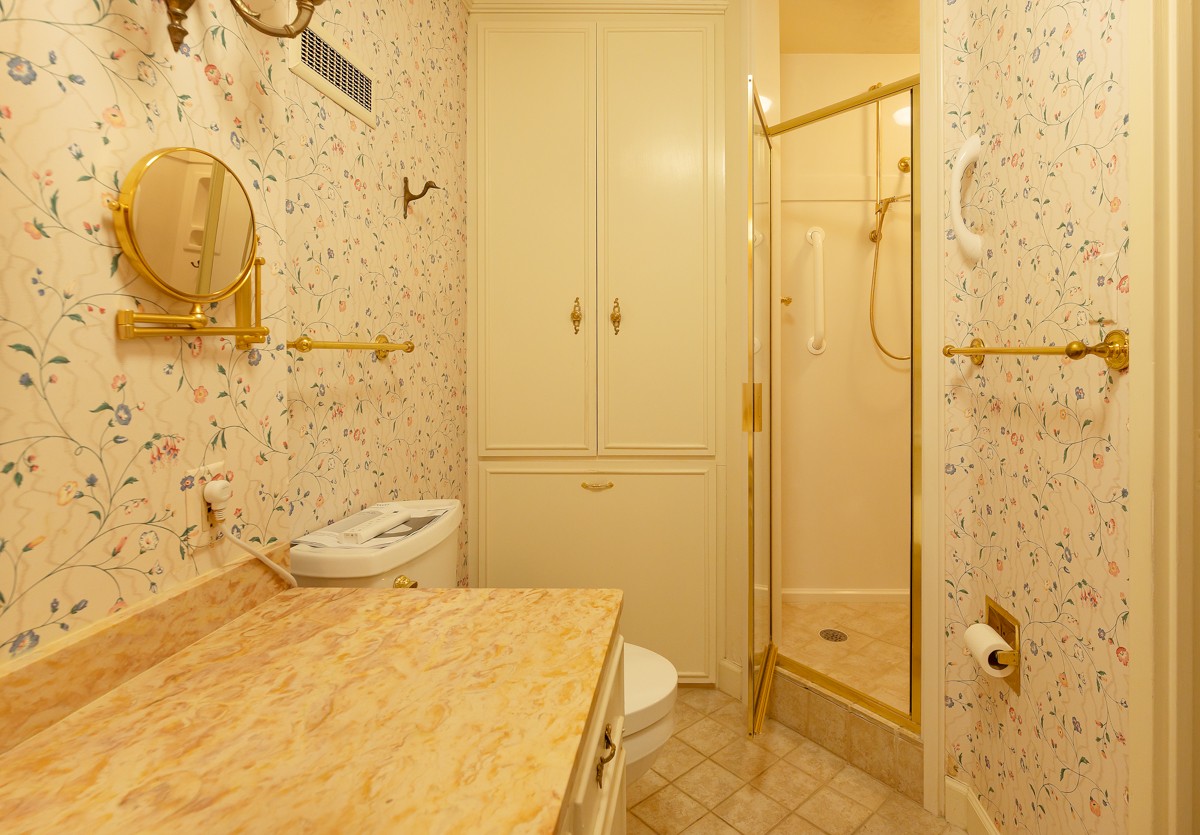 105 Leake Ave Unit: 2