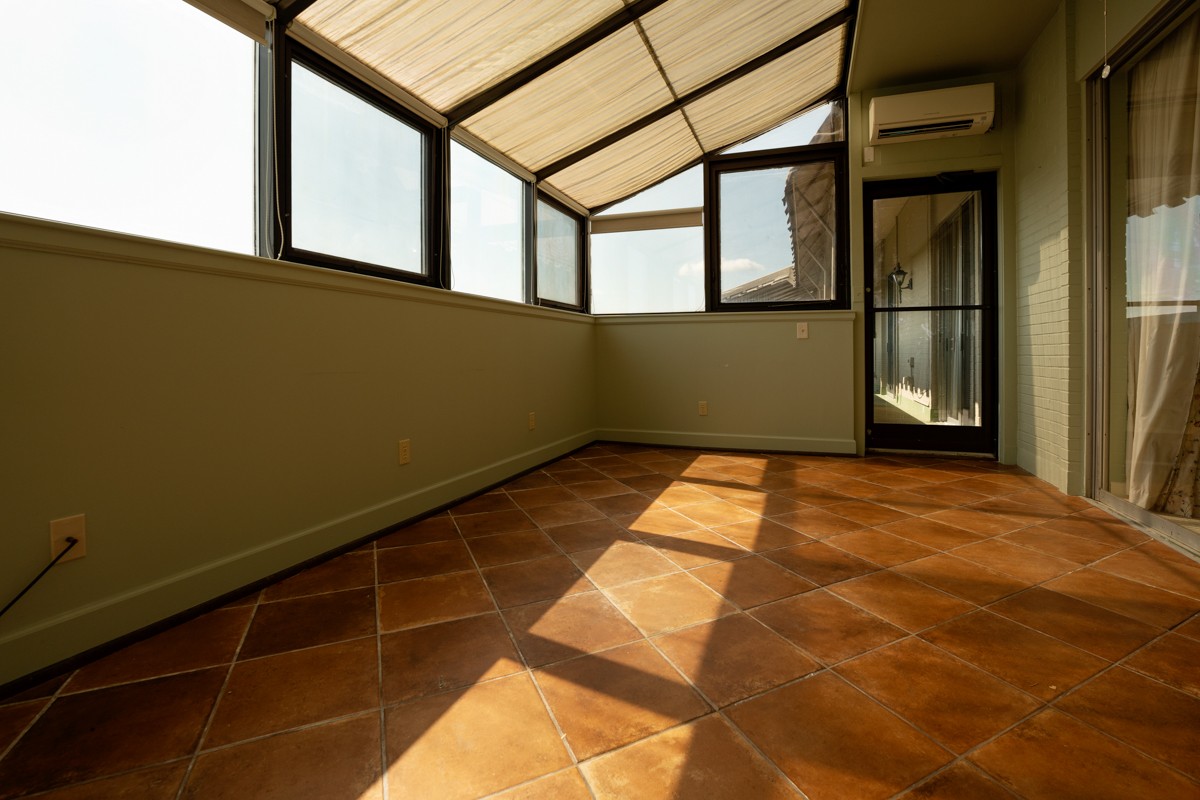 105 Leake Ave Unit: 2