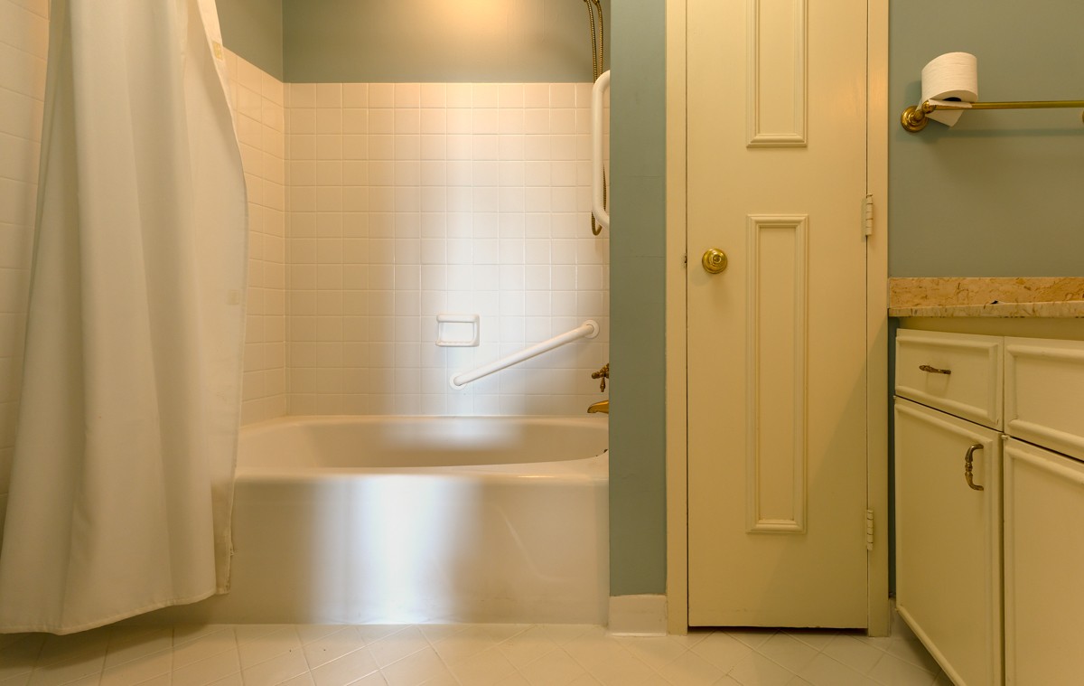 105 Leake Ave Unit: 2