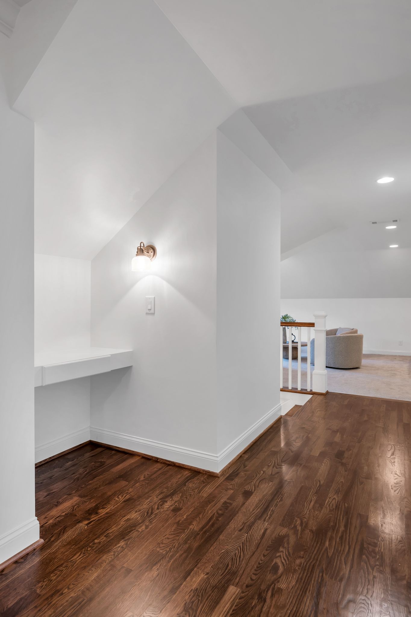 2802 Hawthorne Pl