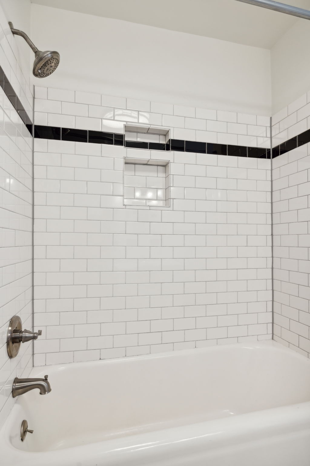 102 Lauderdale Rd Unit: A