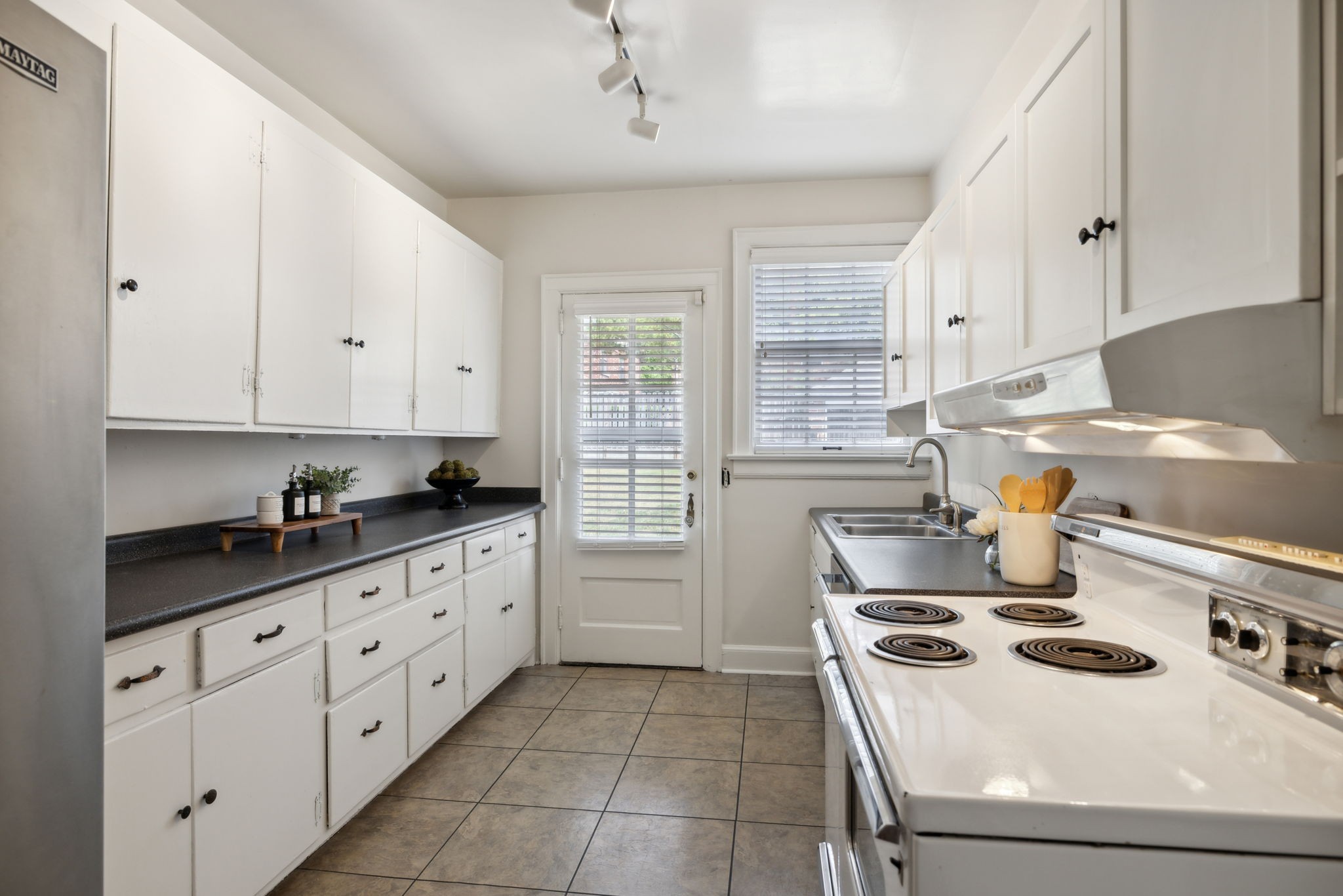 102 Lauderdale Rd Unit: A