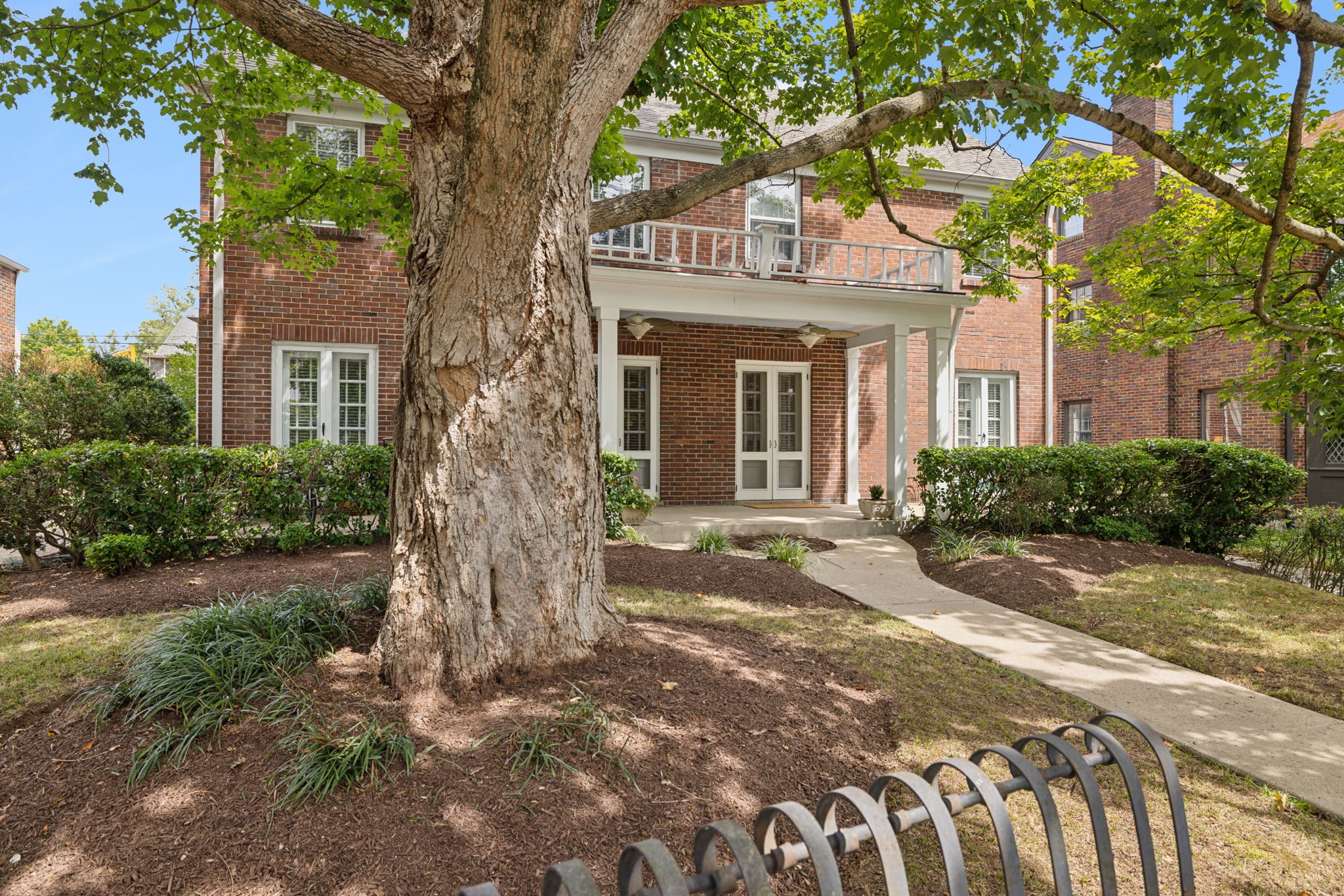 102 Lauderdale Rd Unit: A