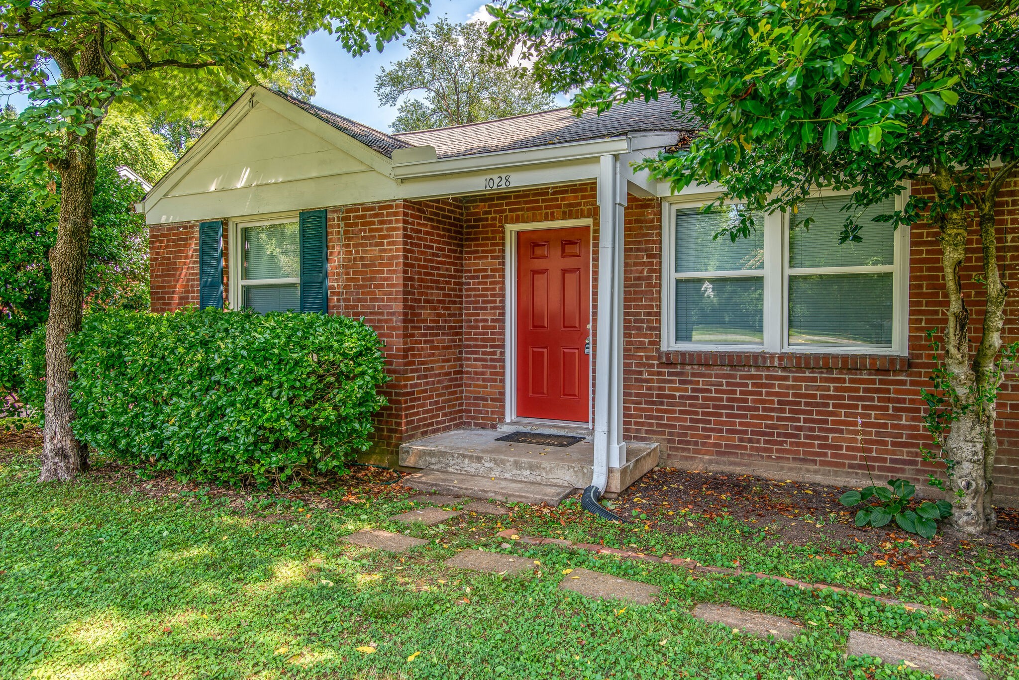 1028 Belvidere Dr