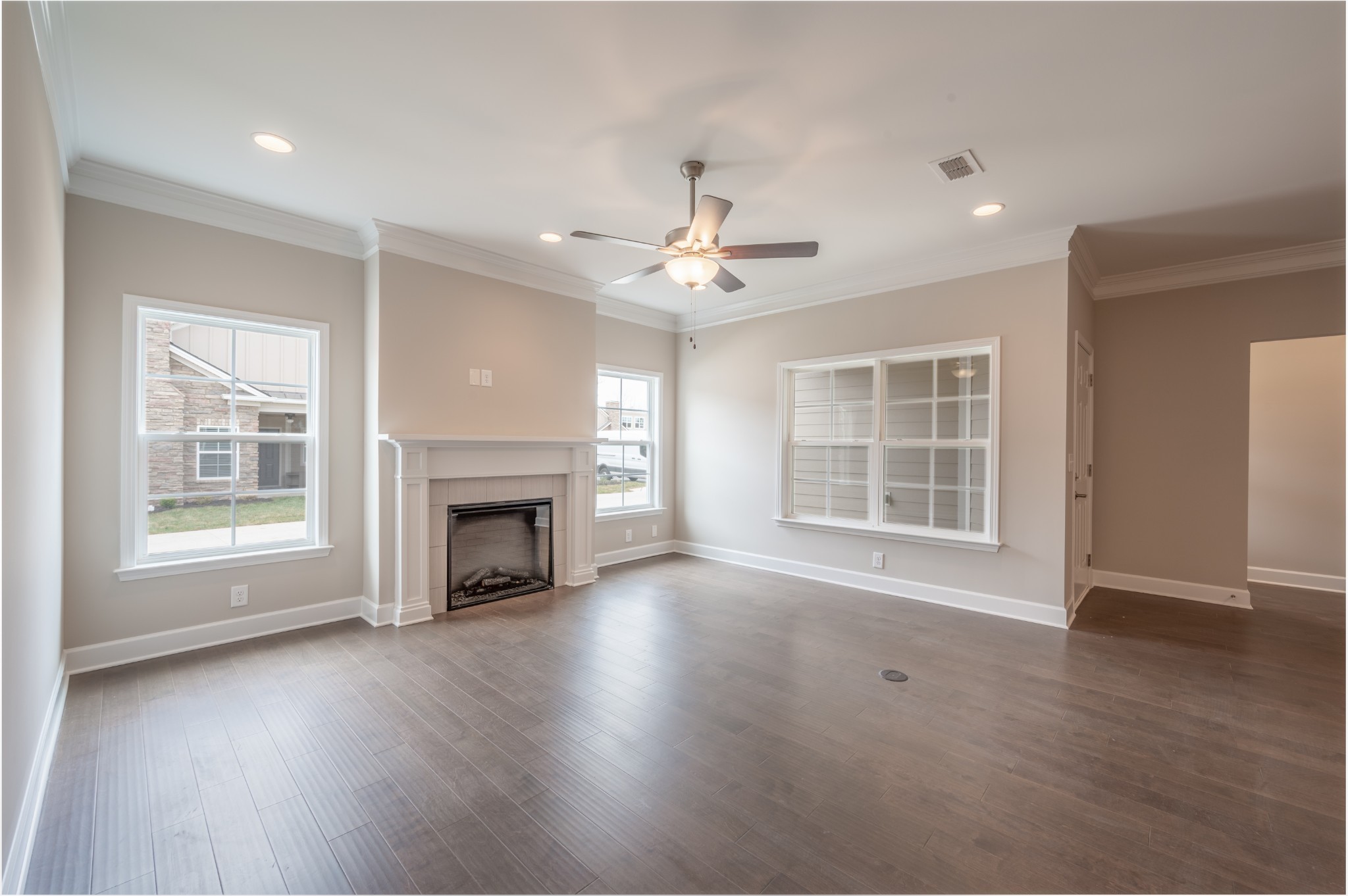2366 Stonecenter Ln