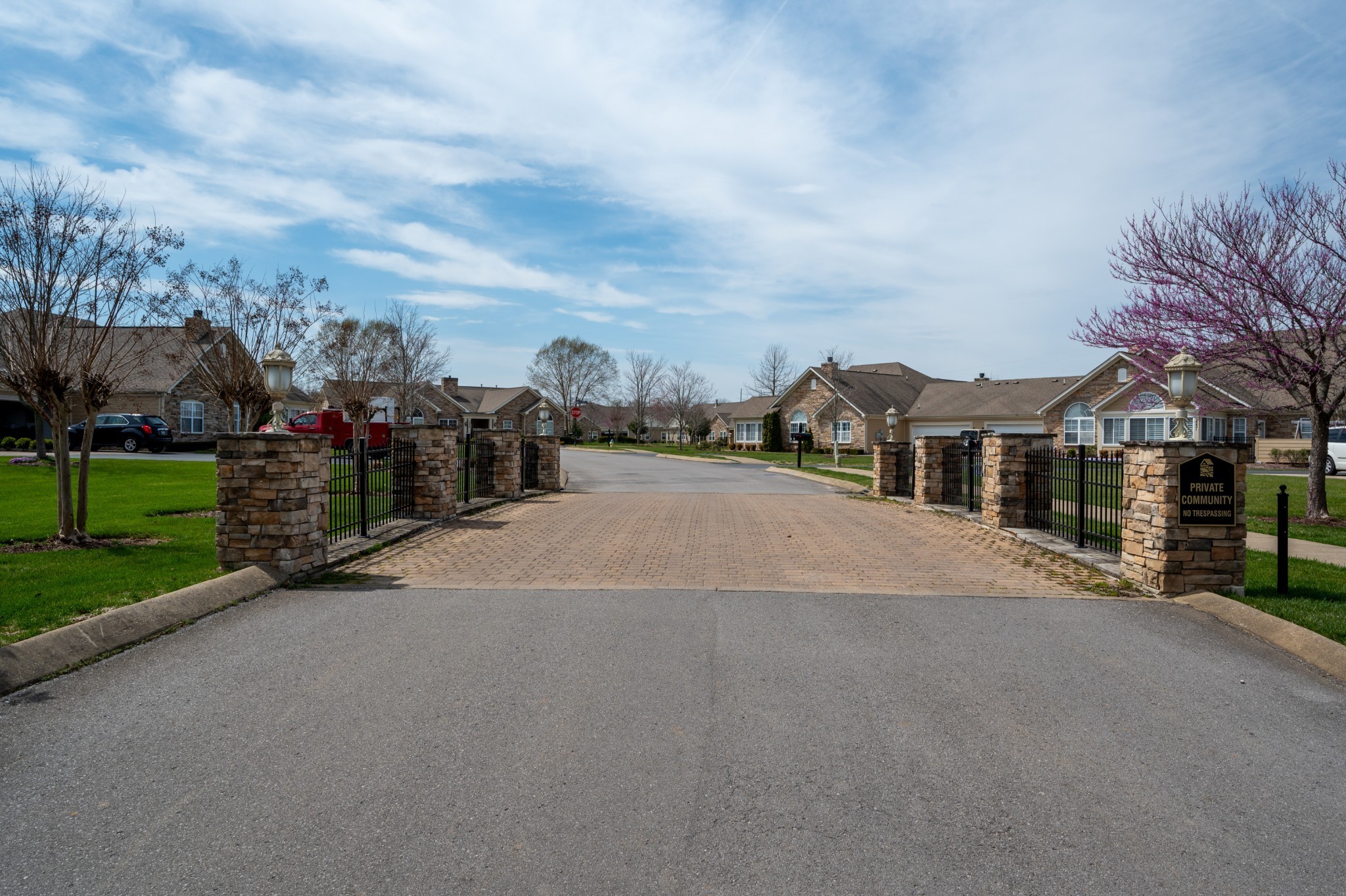 2366 Stonecenter Ln