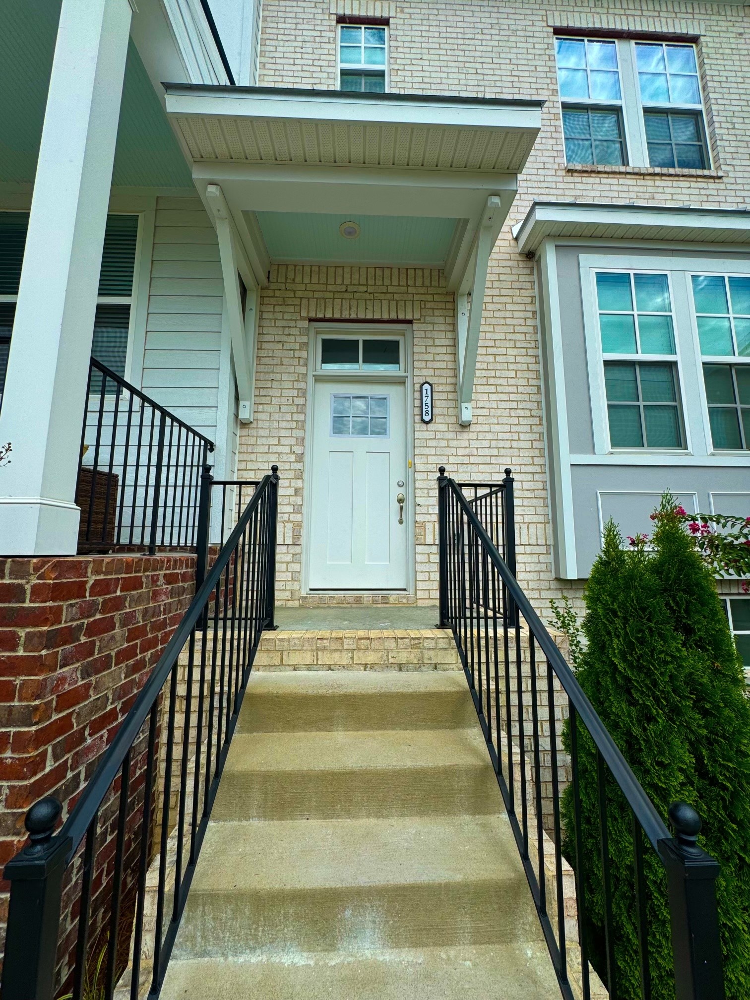 1758 Park Terrace Ln