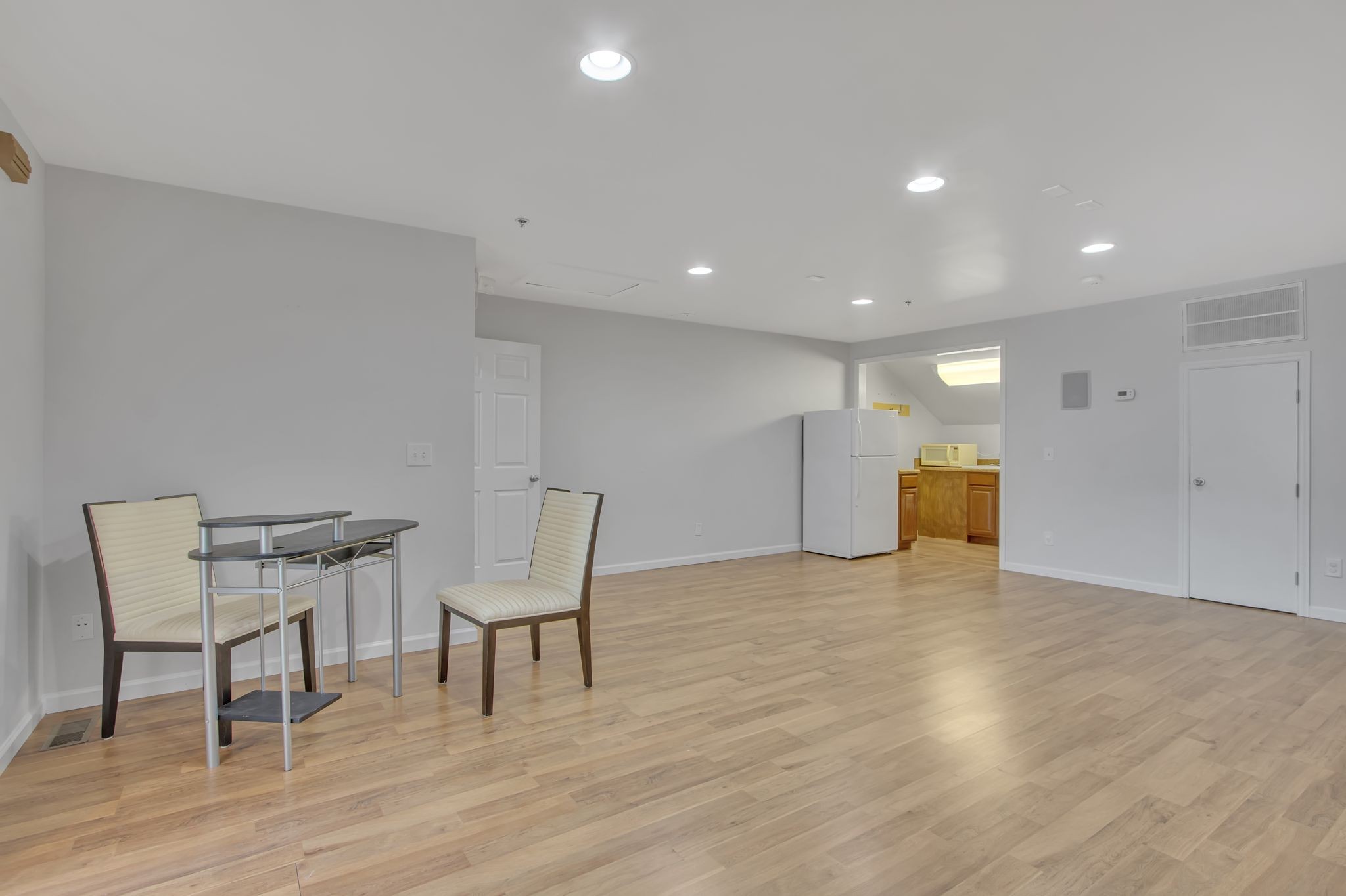 5226 Main Street