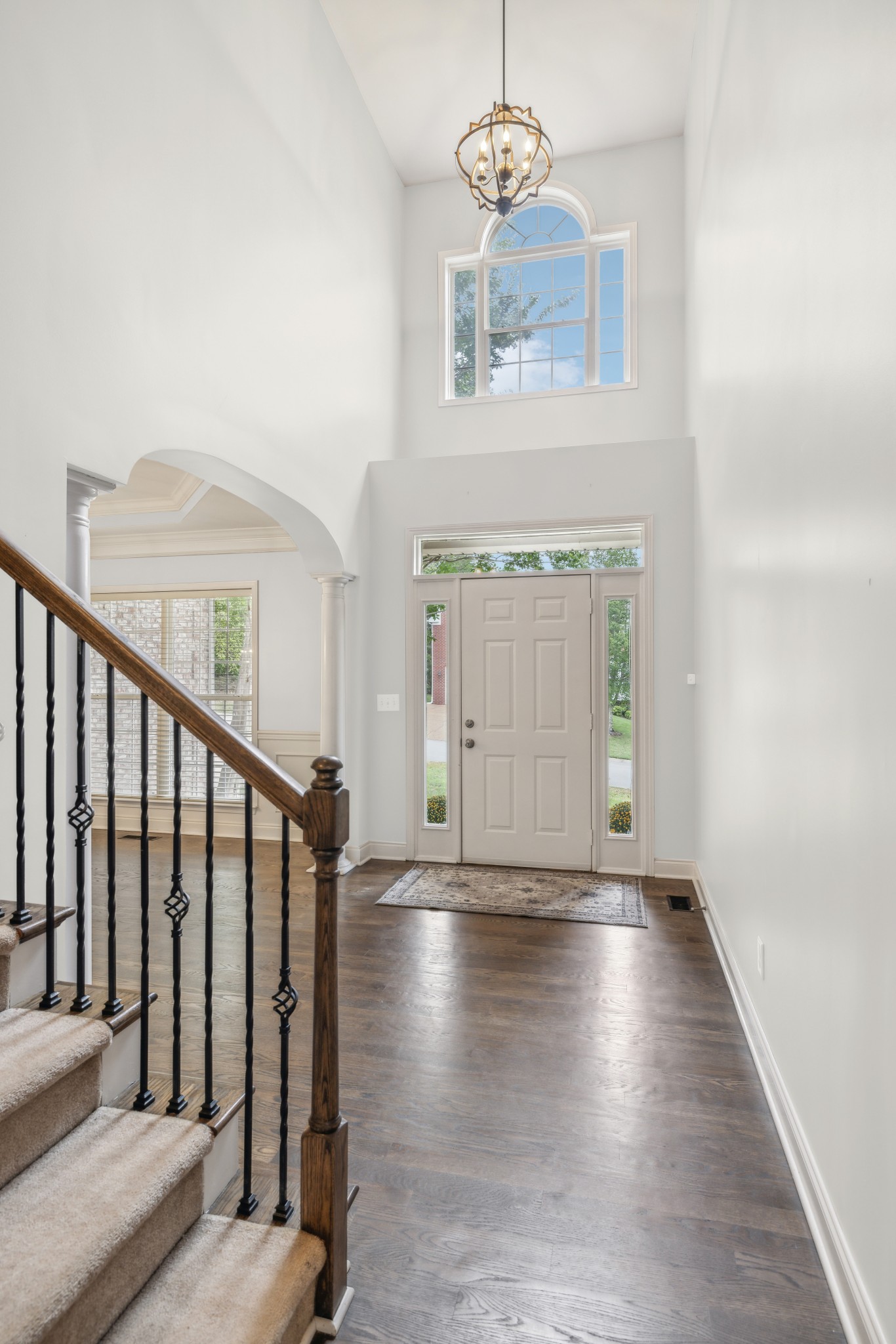 1585 Red Oak Ln