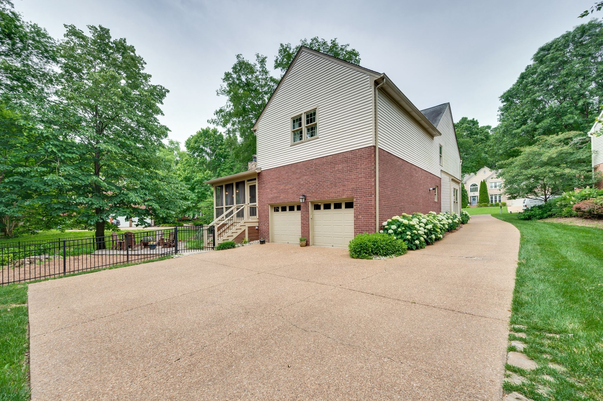 708 Glasgow Pl