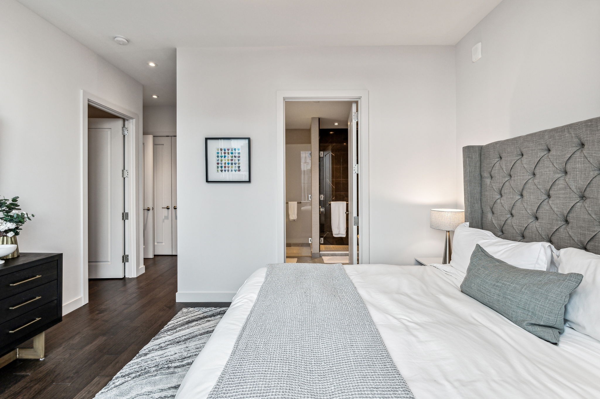 160 2nd Ave, S Unit: 2102