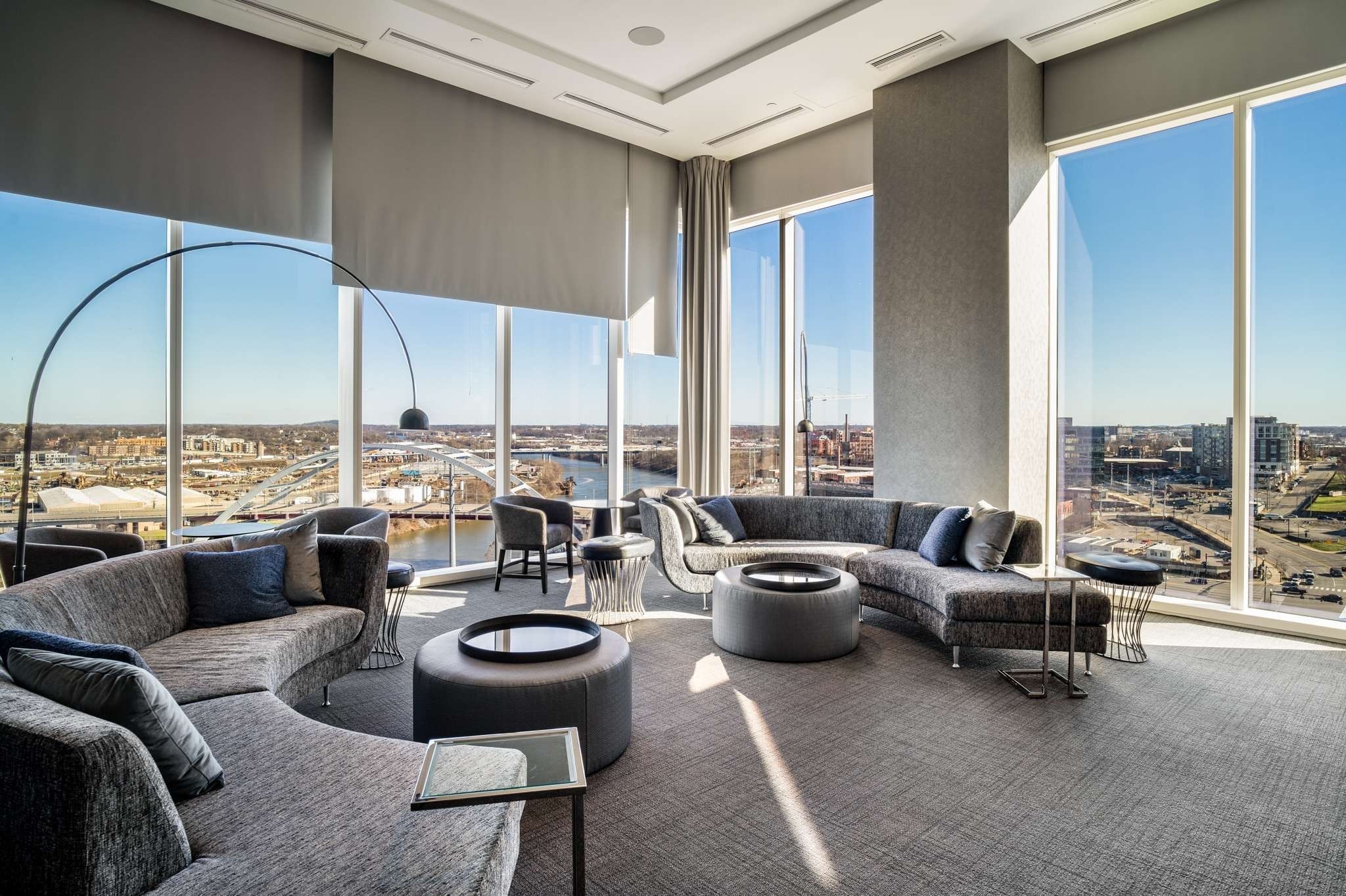 160 2nd Ave, S Unit: 2102
