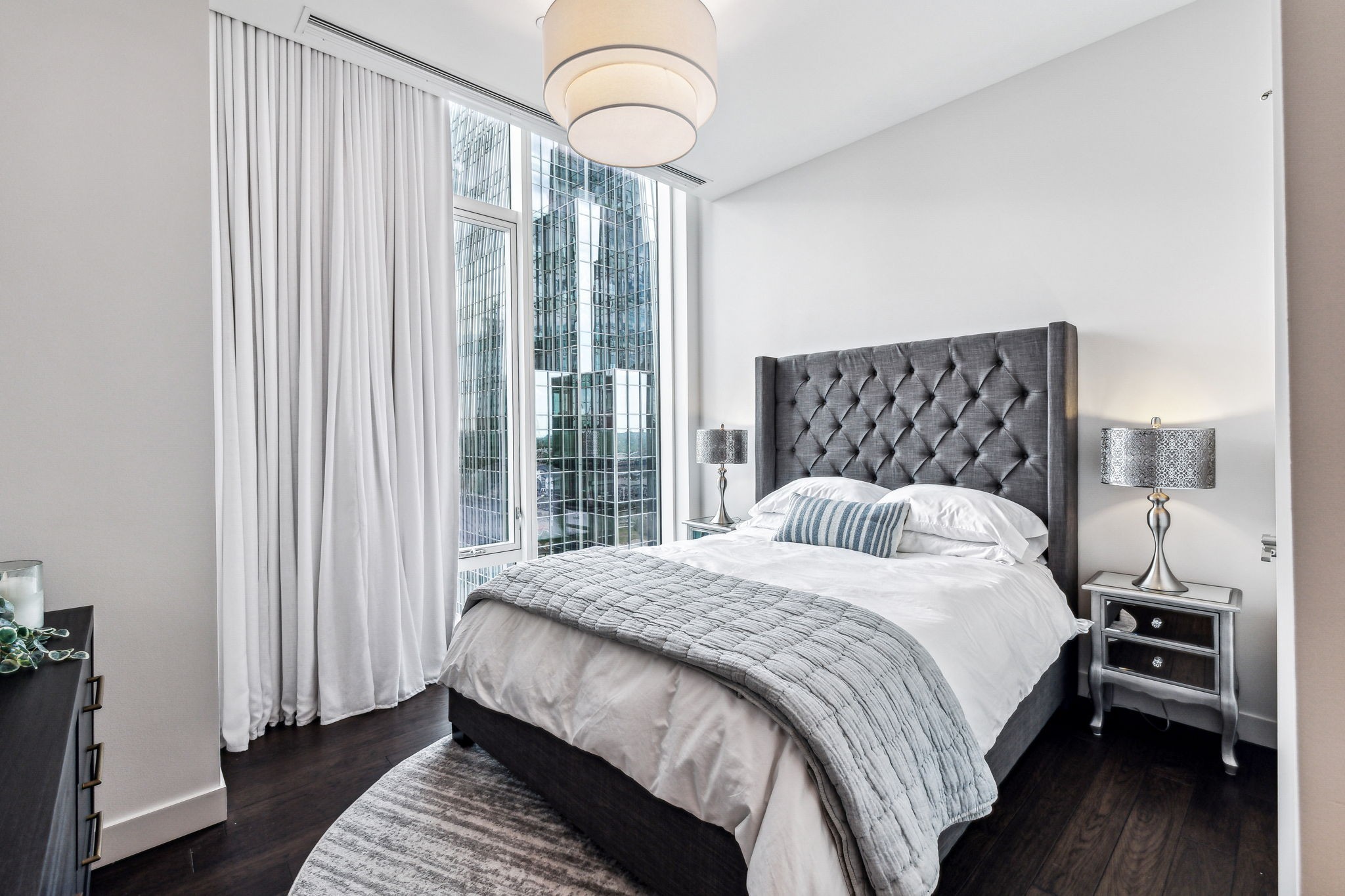 160 2nd Ave, S Unit: 2102