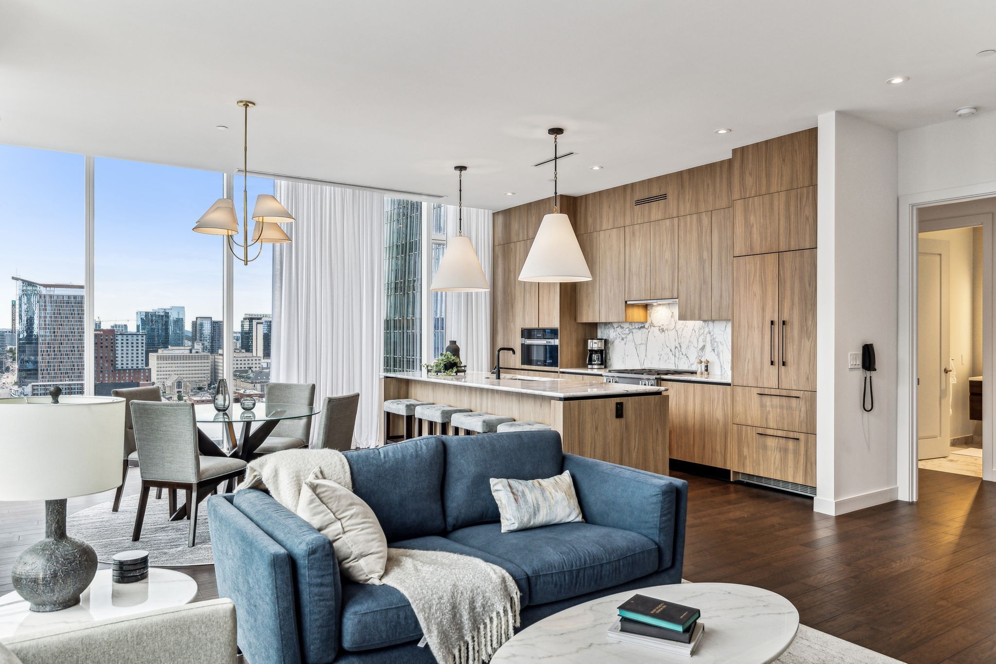 160 2nd Ave, S Unit: 2102