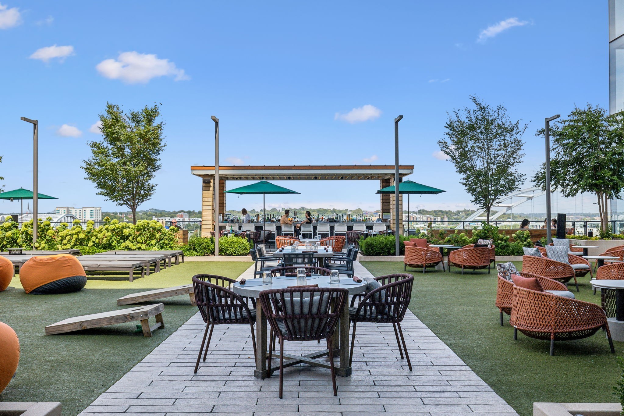 160 2nd Ave, S Unit: 2102
