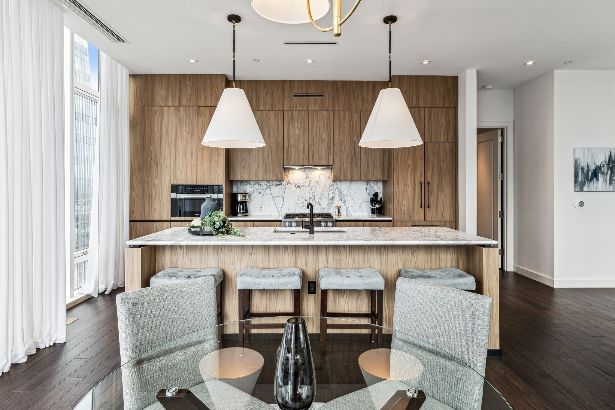 160 2nd Ave, S Unit: 2102