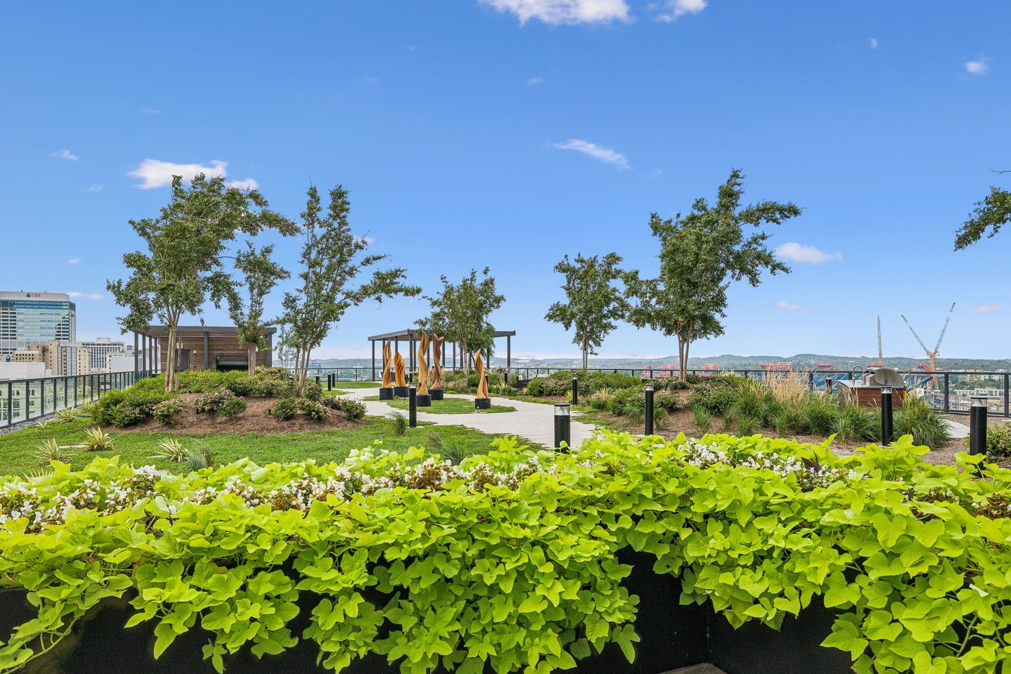 160 2nd Ave, S Unit: 2102