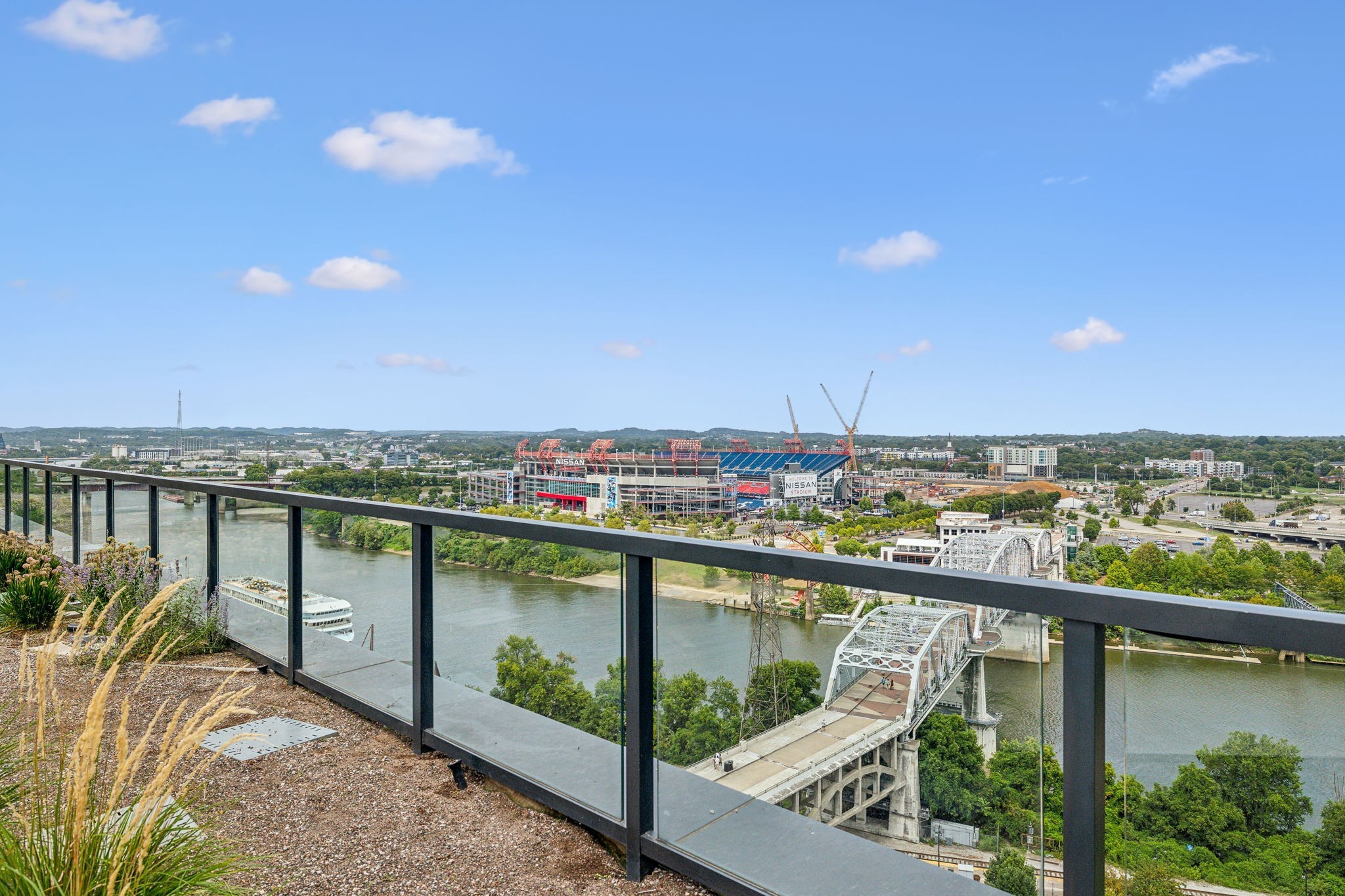 160 2nd Ave, S Unit: 2102
