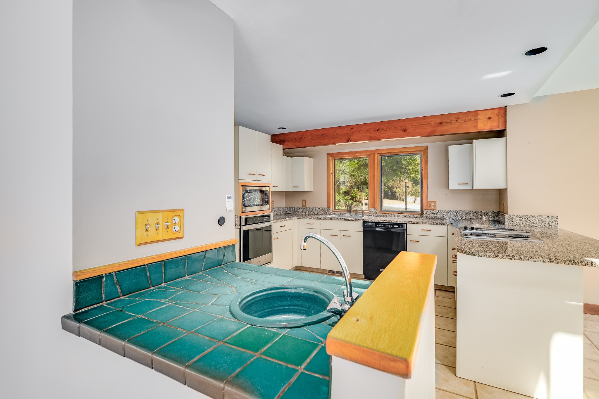 7964 Saddle Ridge Trce