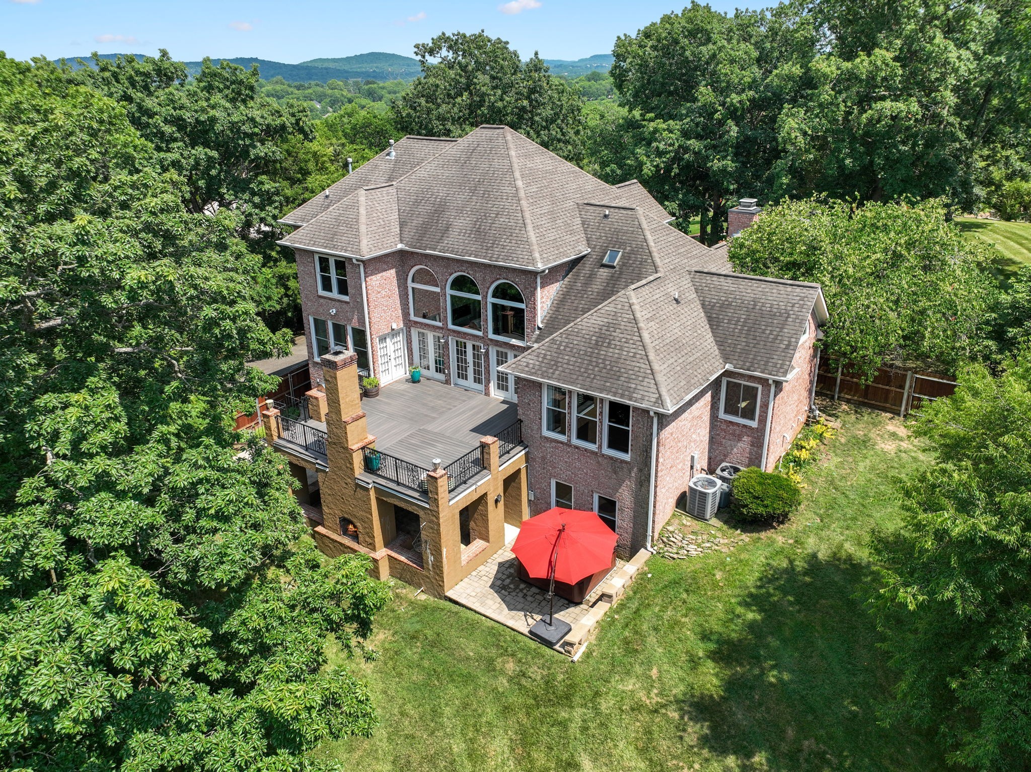 8106 Hilldale Dr