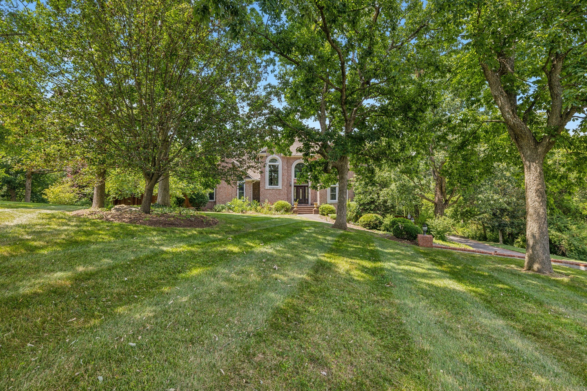 8106 Hilldale Dr