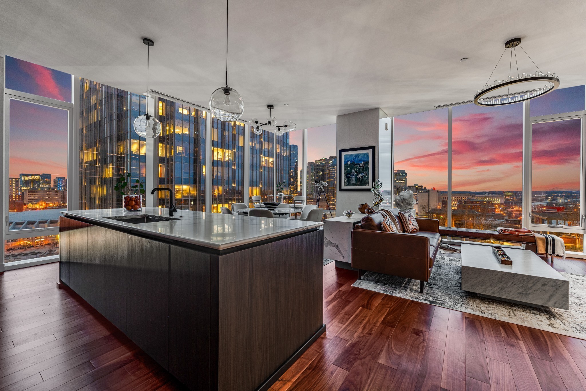 160 2nd Ave, S Unit: 1501