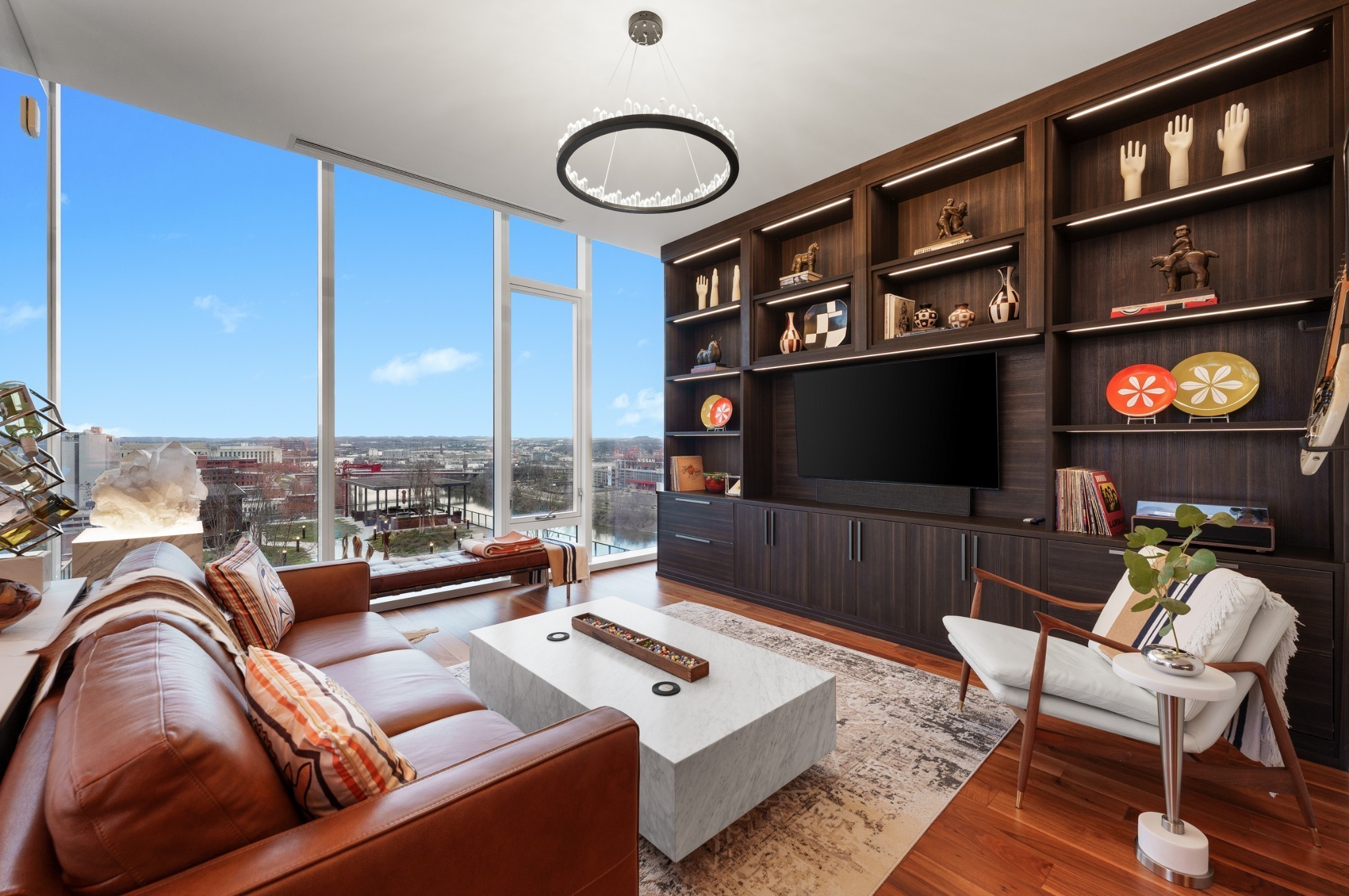 160 2nd Ave, S Unit: 1501