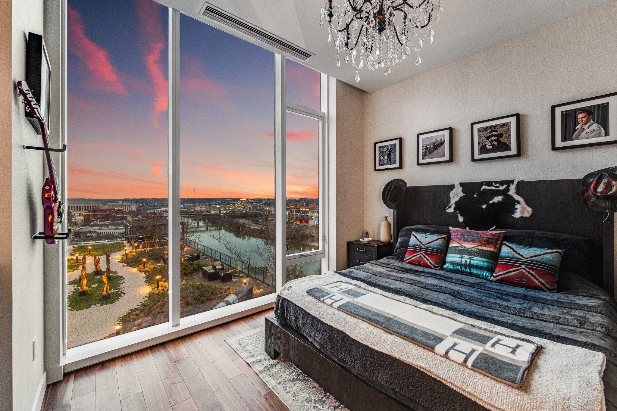 160 2nd Ave, S Unit: 1501