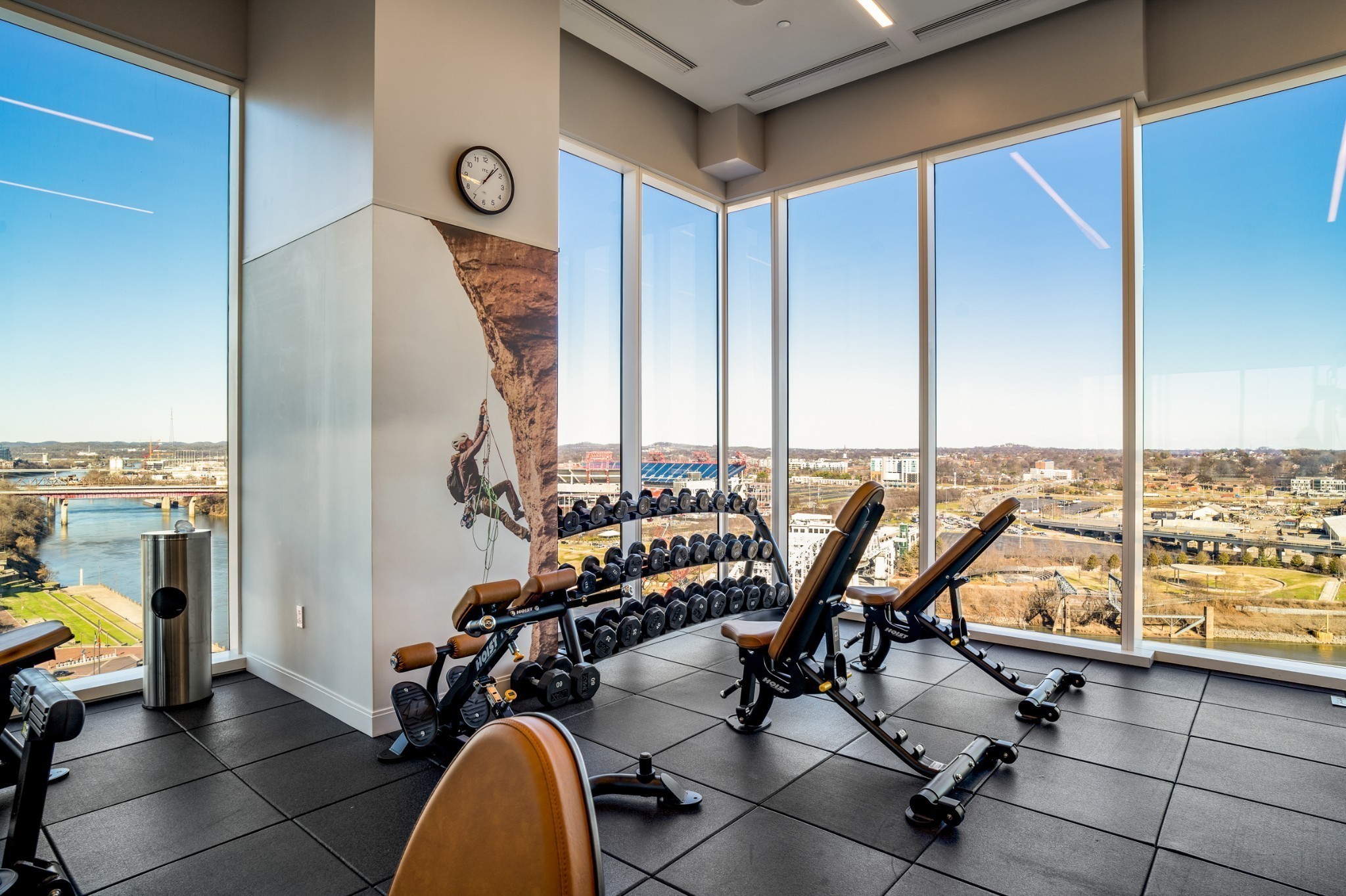 160 2nd Ave, S Unit: 1501