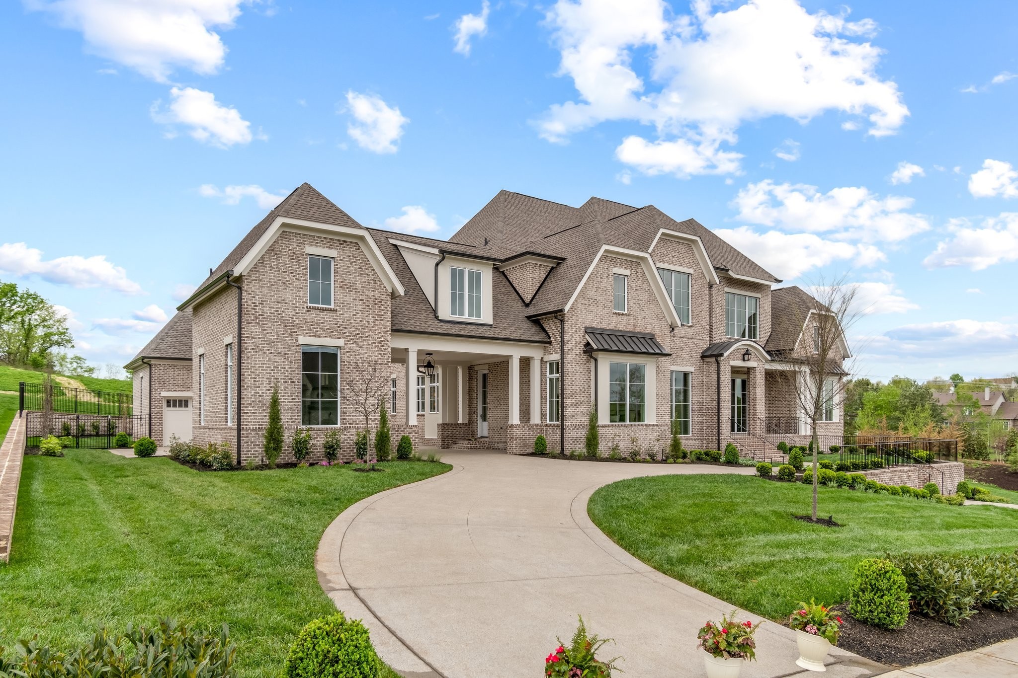 1605 Rosebrooke Dr