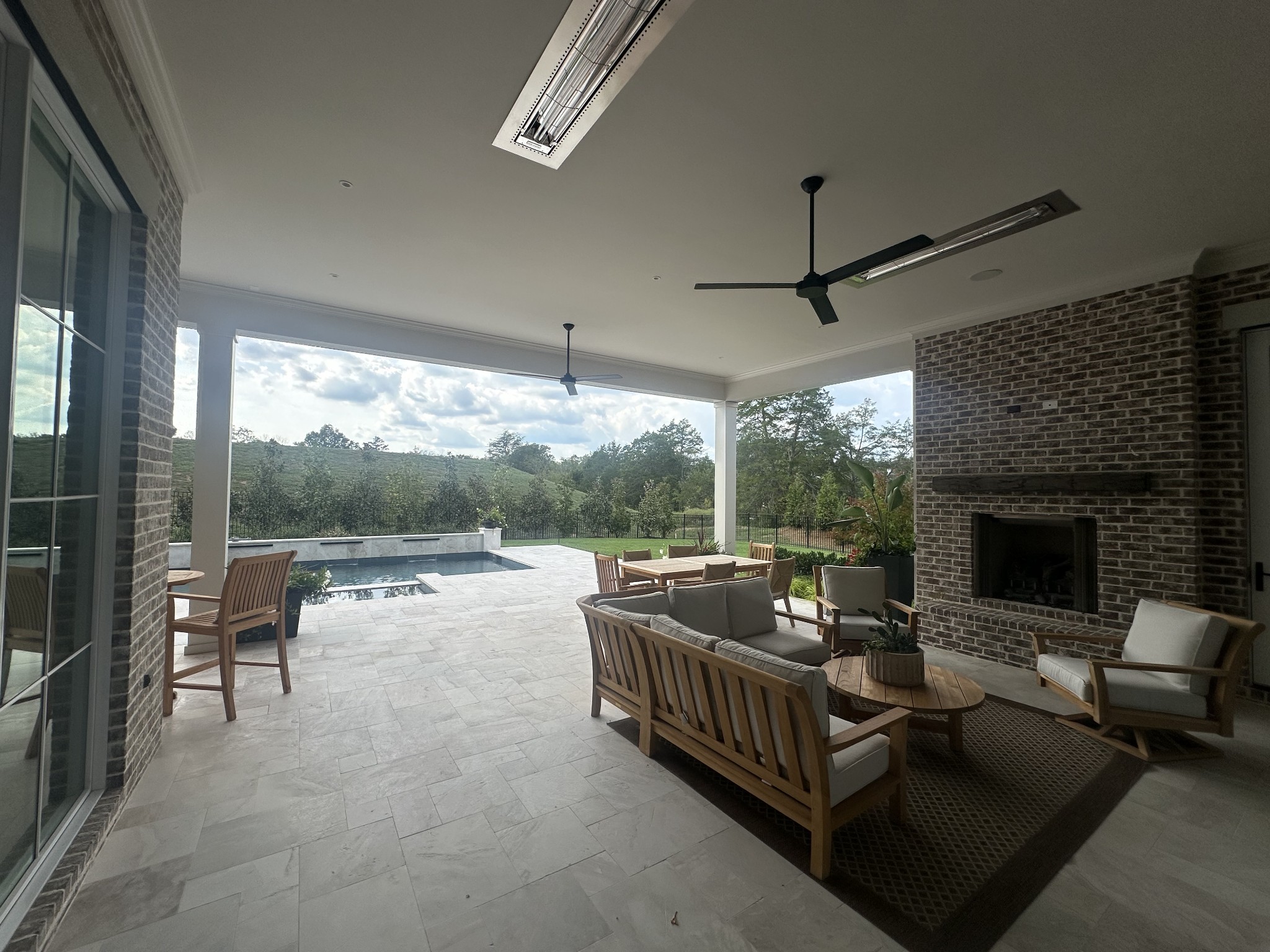 1605 Rosebrooke Dr