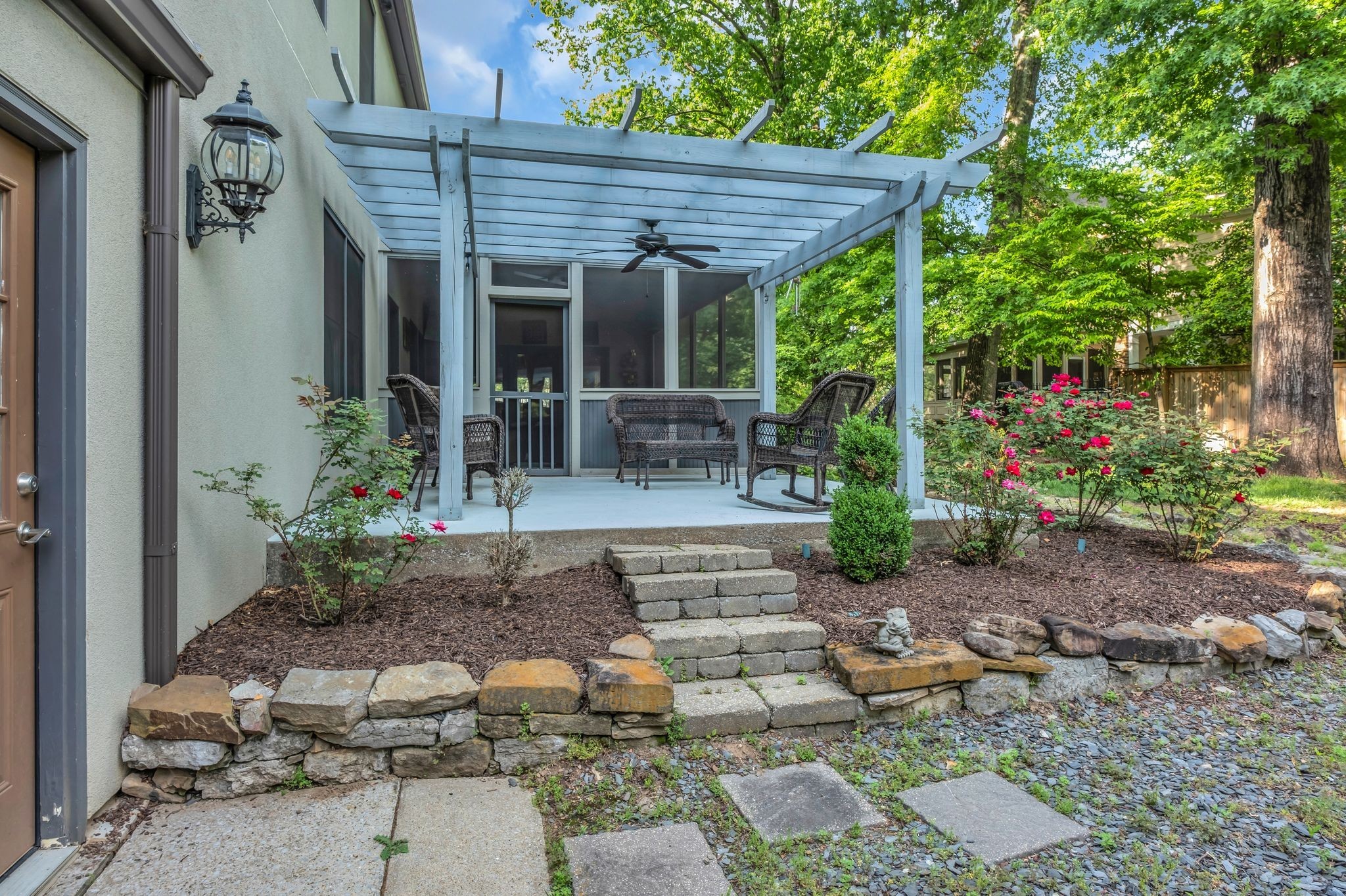 938 Caldwell Ln