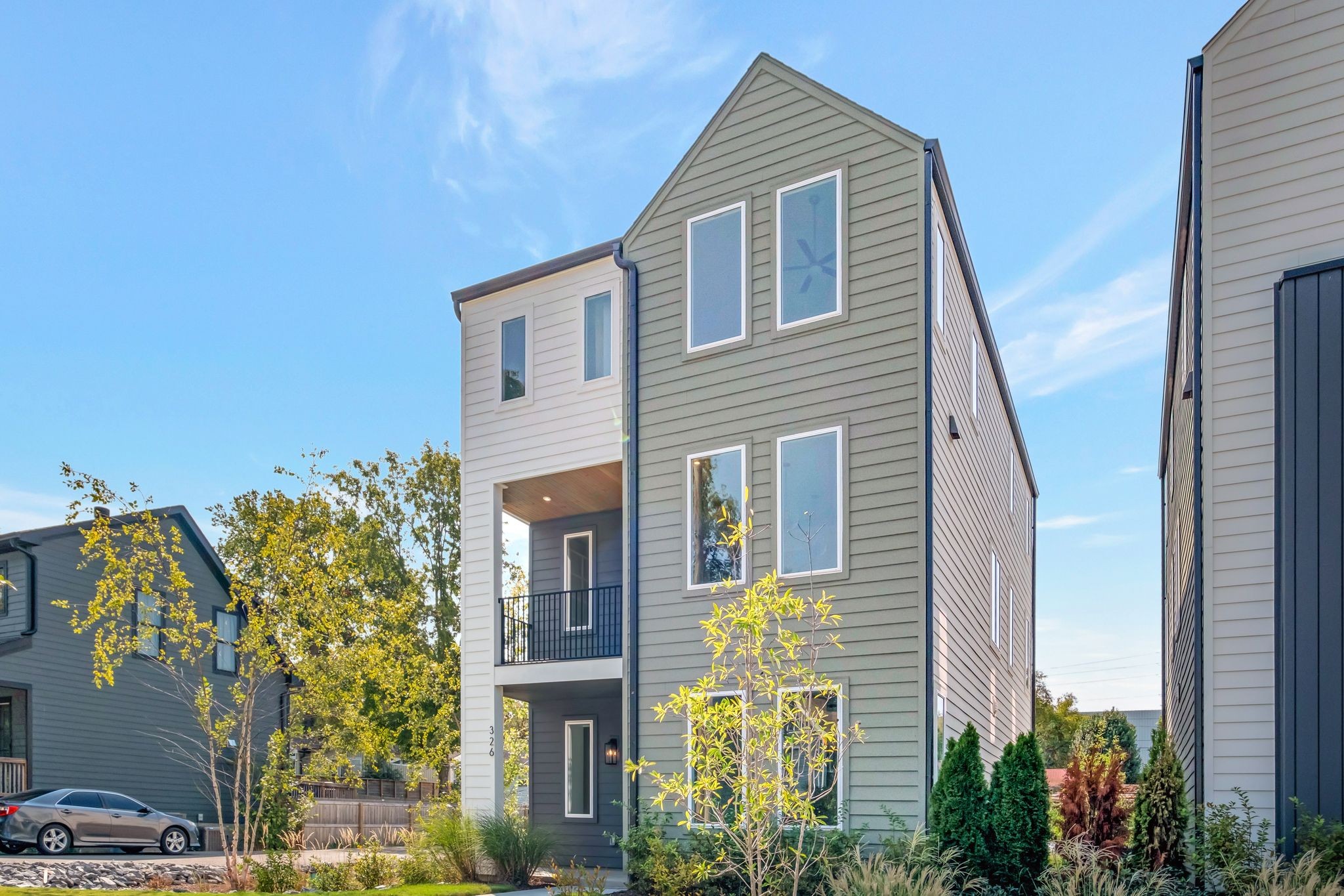 326 Duke St