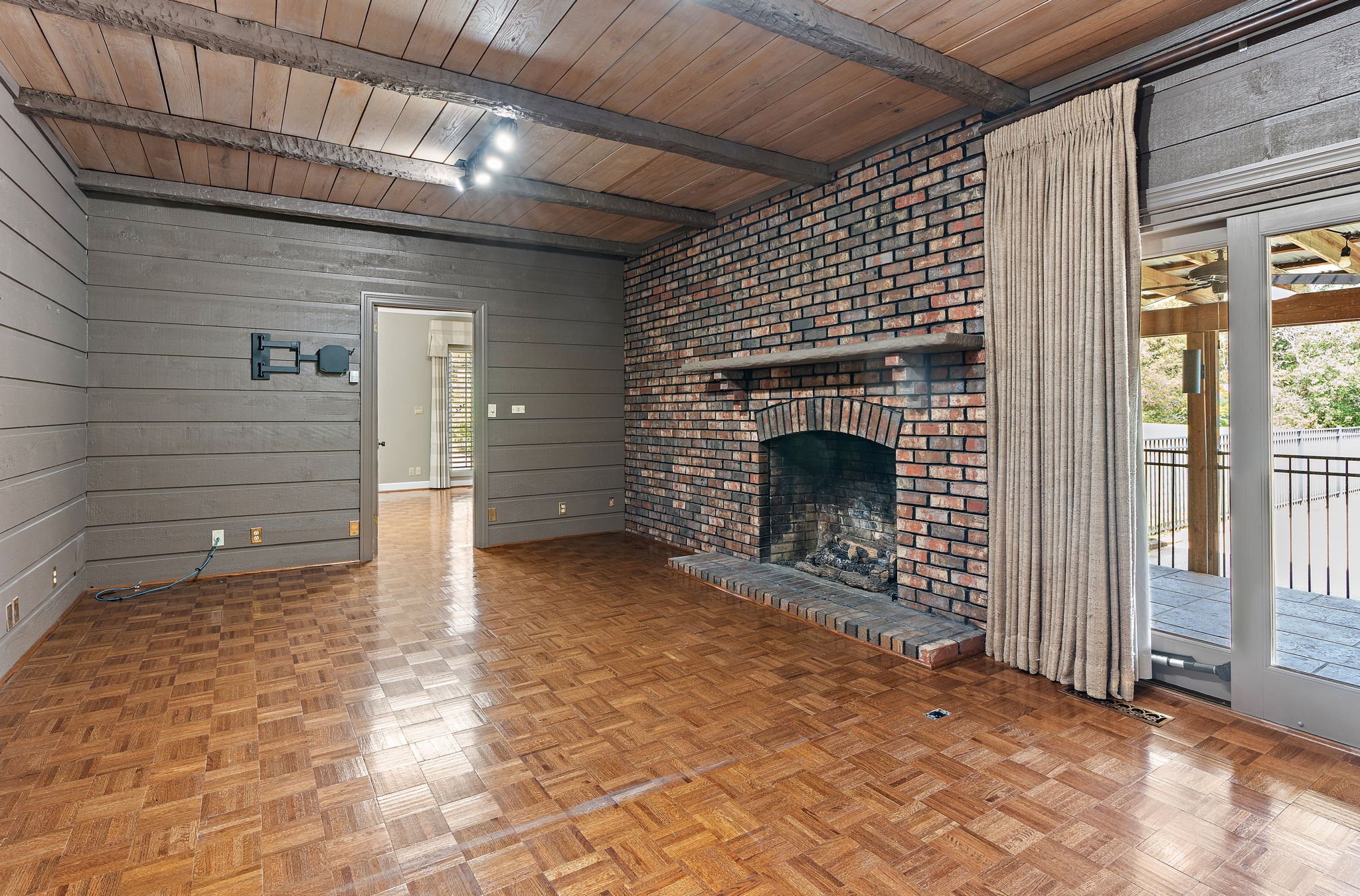 896 Sneed Rd, W